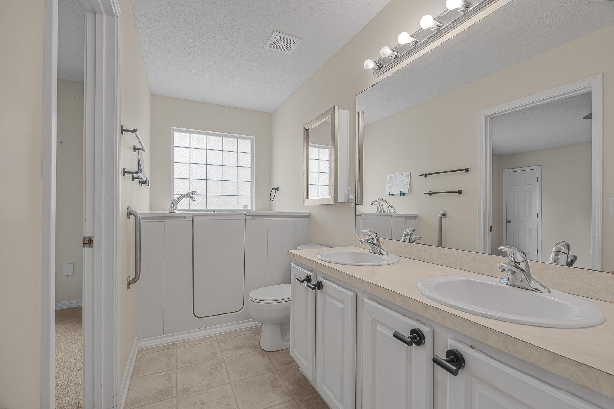 SKY RIDGE ESTATES 1ST ADD - Residential