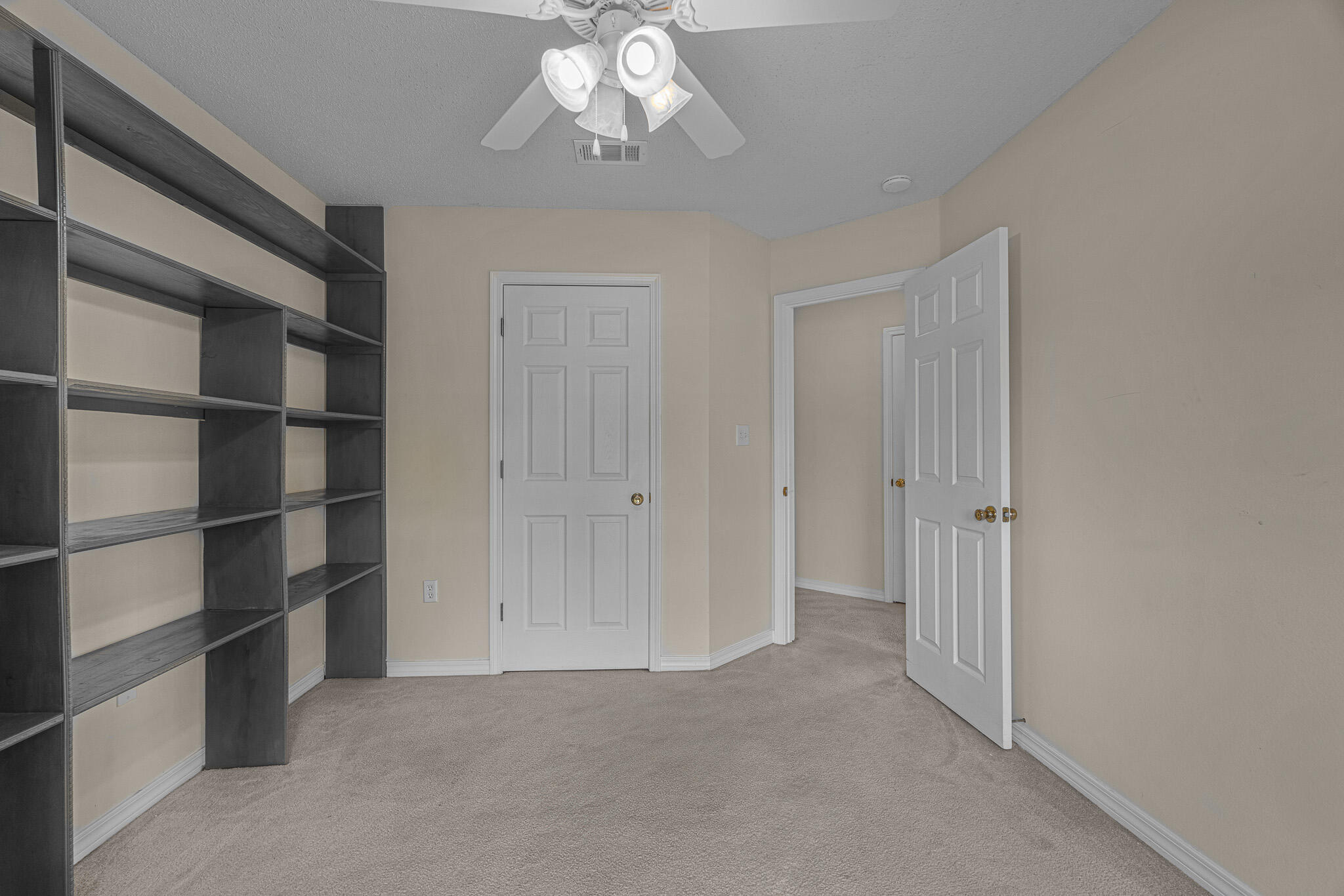 SKY RIDGE ESTATES 1ST ADD - Residential