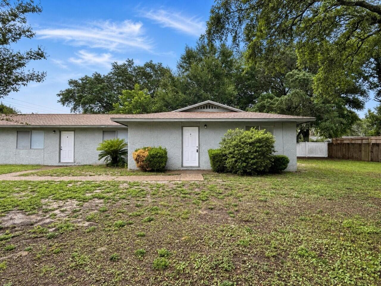 SUNSET STRIP - Residential Lease