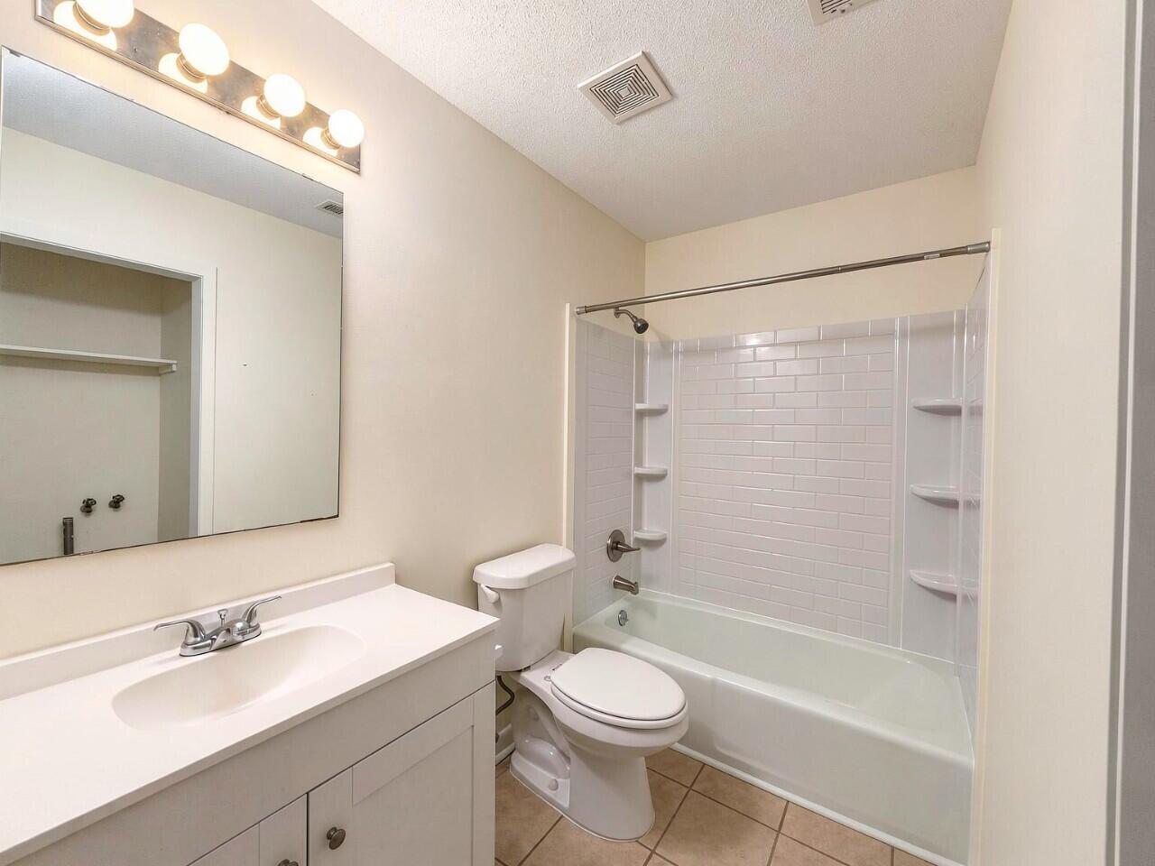 SUNSET STRIP - Residential Lease