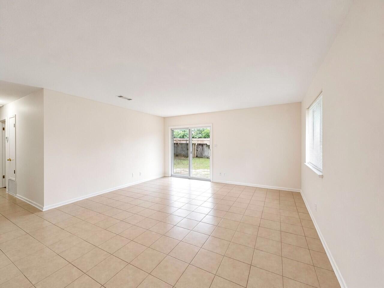 SUNSET STRIP - Residential Lease