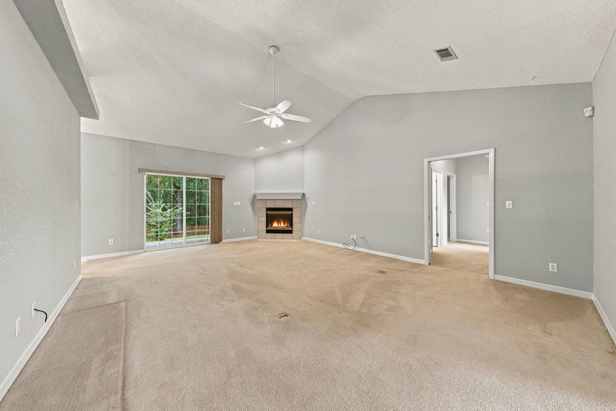 LAKESIDE EAST AMENDED LOT 42 BLK C - Residential