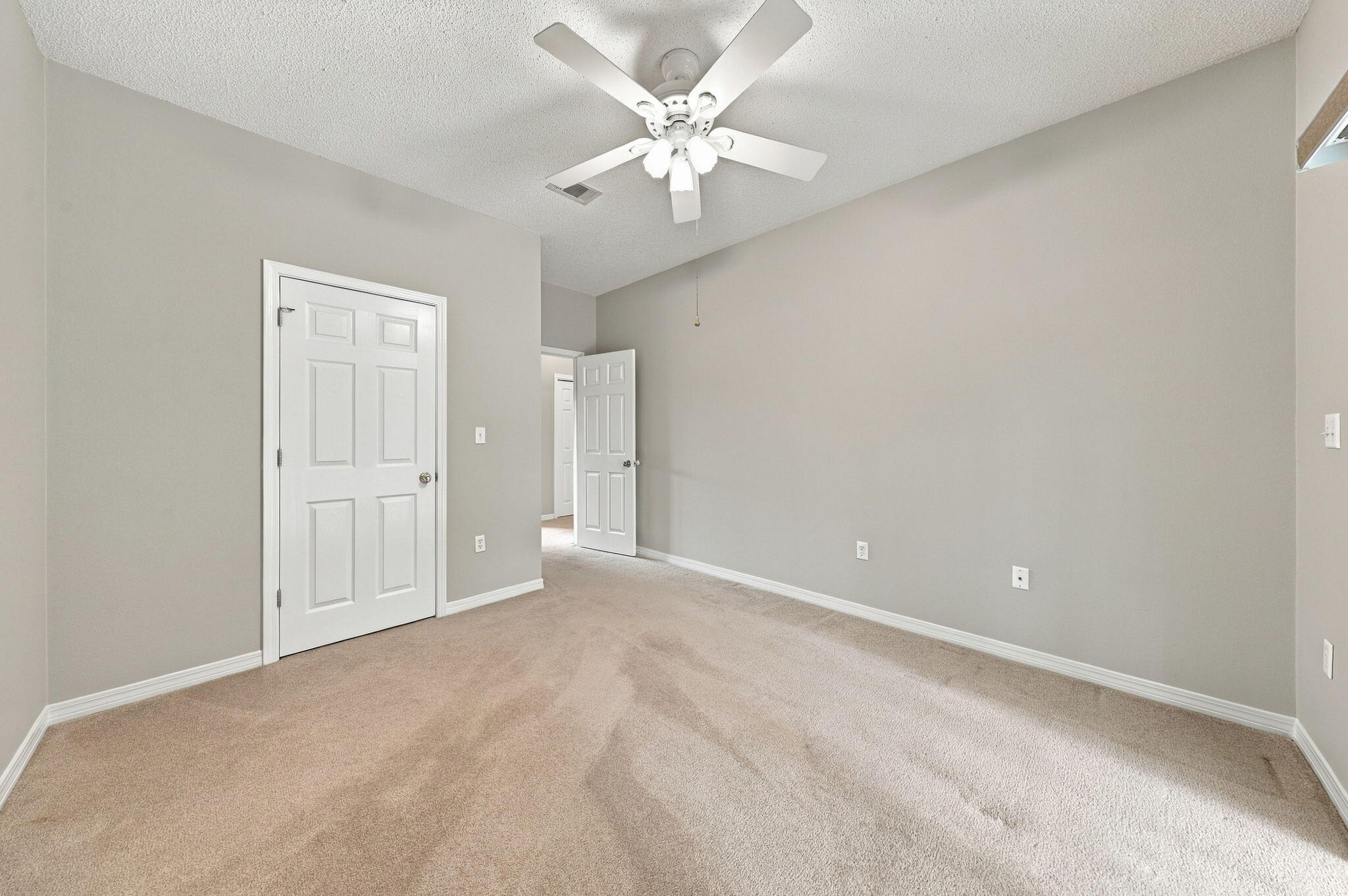 LAKESIDE EAST AMENDED LOT 42 BLK C - Residential