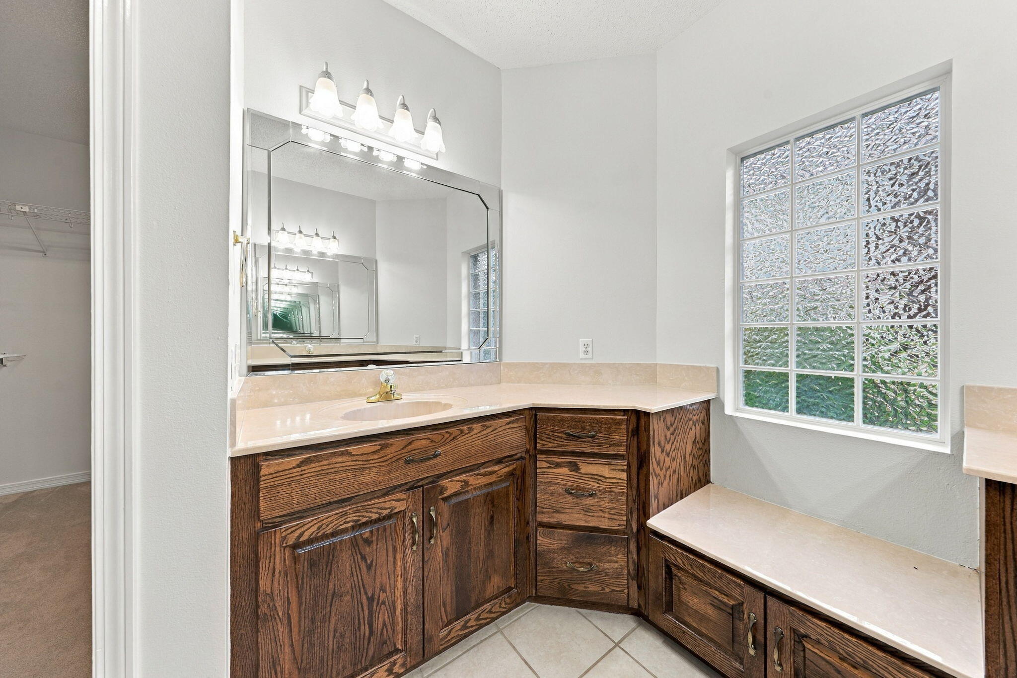LAKESIDE EAST AMENDED LOT 42 BLK C - Residential
