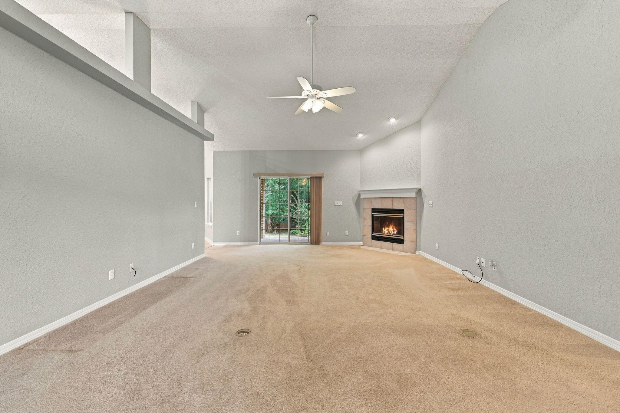 LAKESIDE EAST AMENDED LOT 42 BLK C - Residential