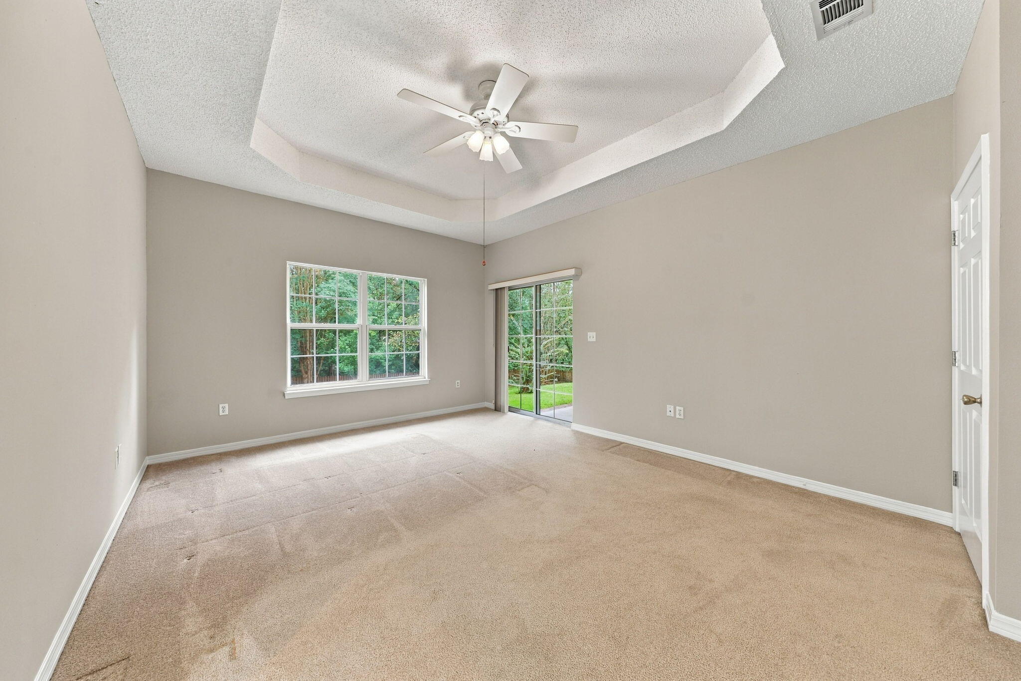 LAKESIDE EAST AMENDED LOT 42 BLK C - Residential
