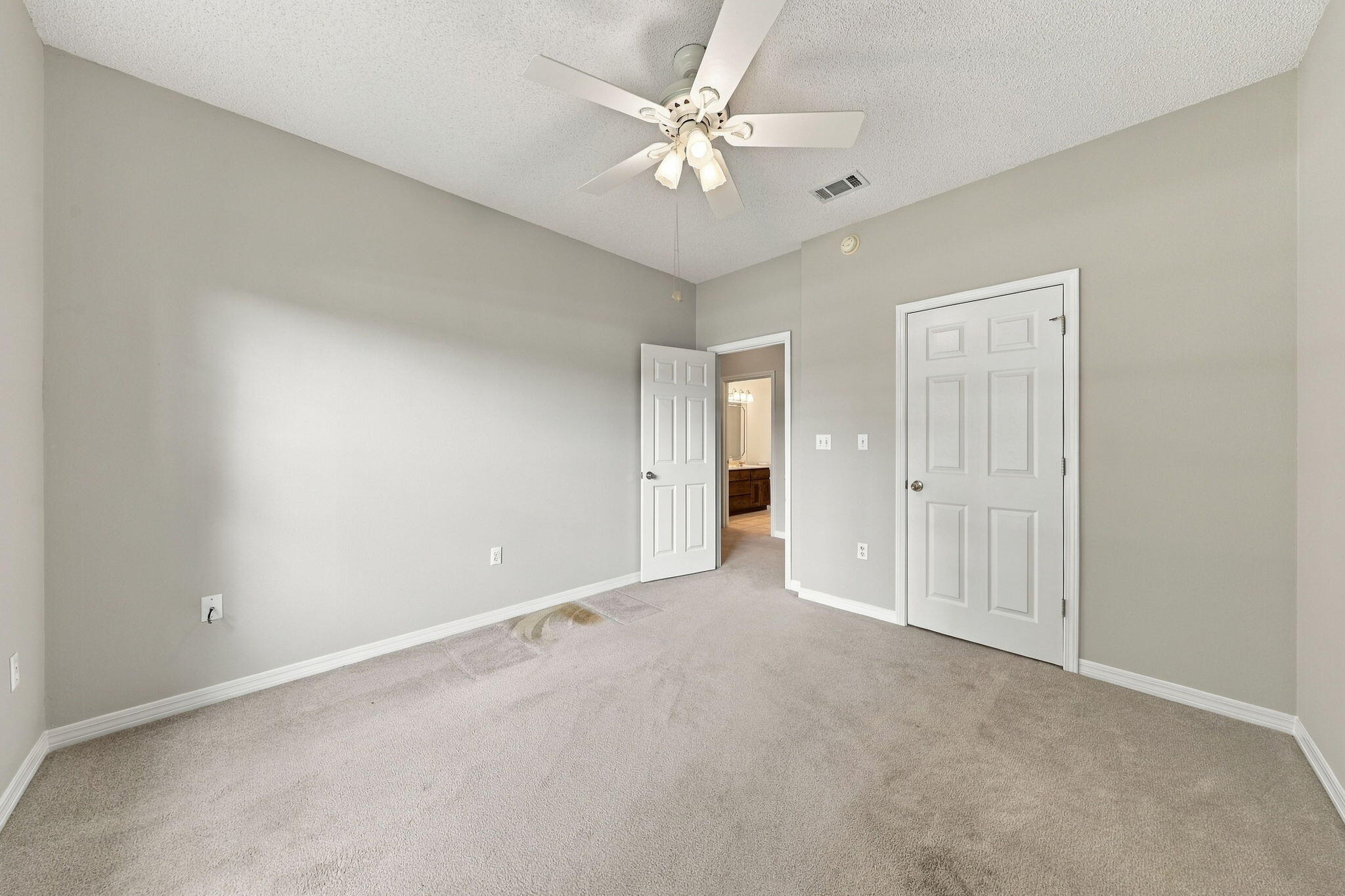 LAKESIDE EAST AMENDED LOT 42 BLK C - Residential