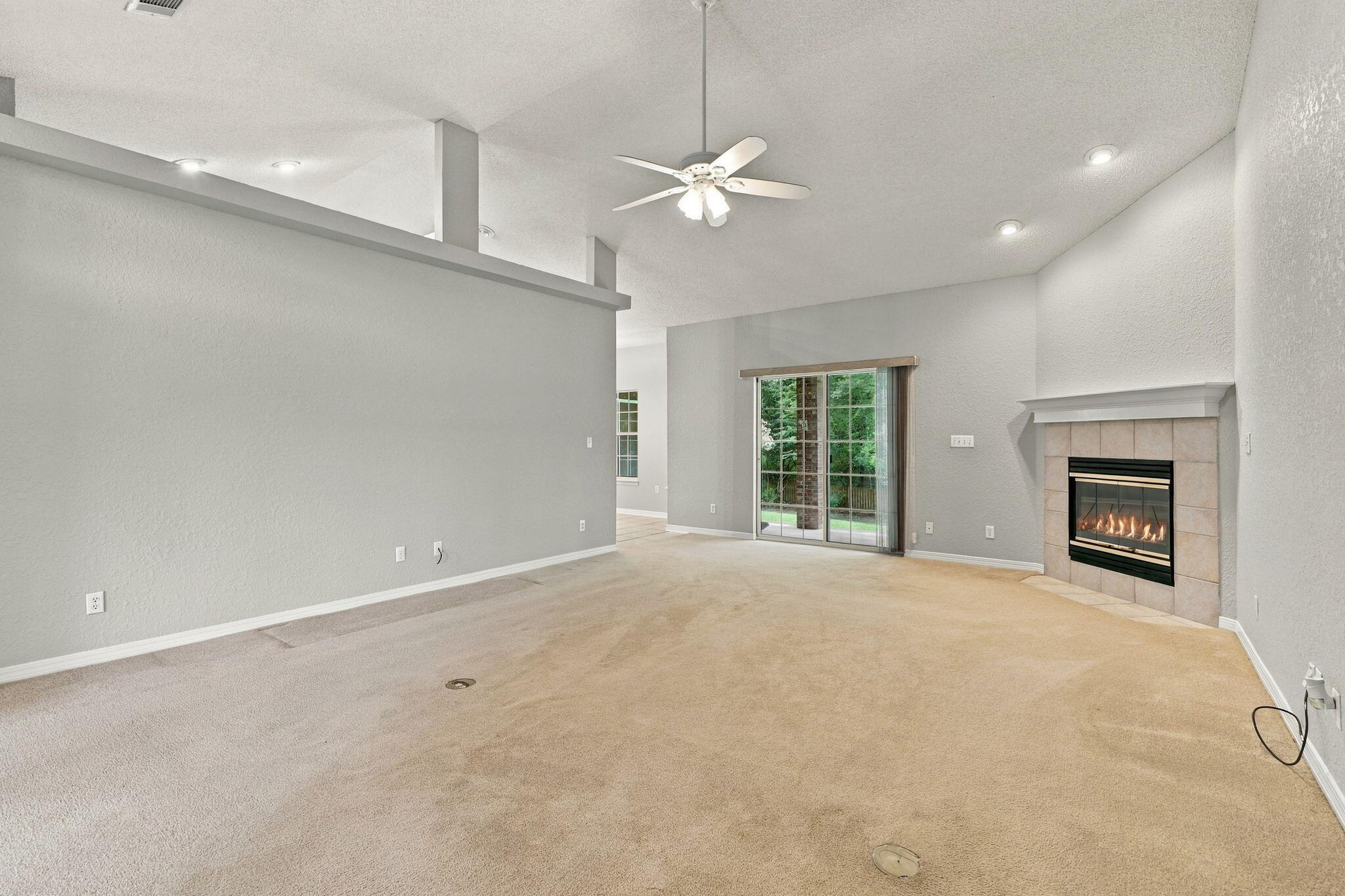LAKESIDE EAST AMENDED LOT 42 BLK C - Residential
