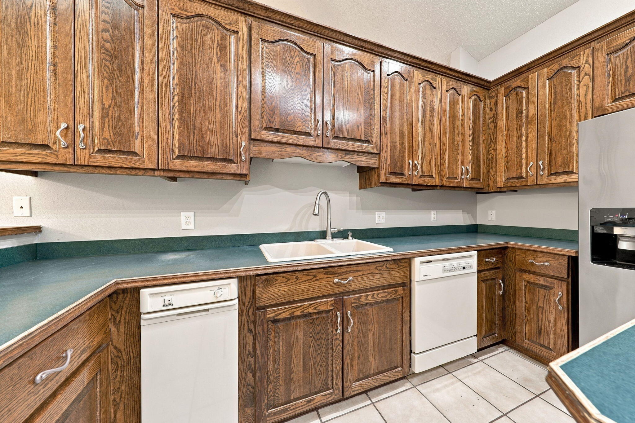 LAKESIDE EAST AMENDED LOT 42 BLK C - Residential