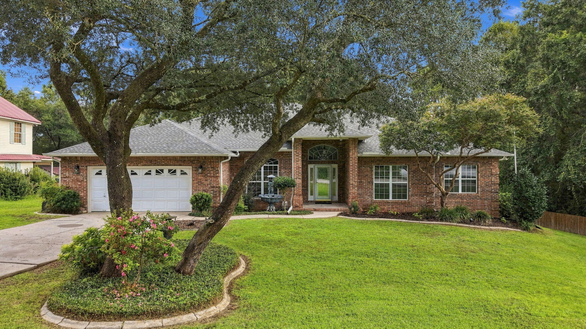 LAKESIDE EAST AMENDED LOT 42 BLK C - Residential