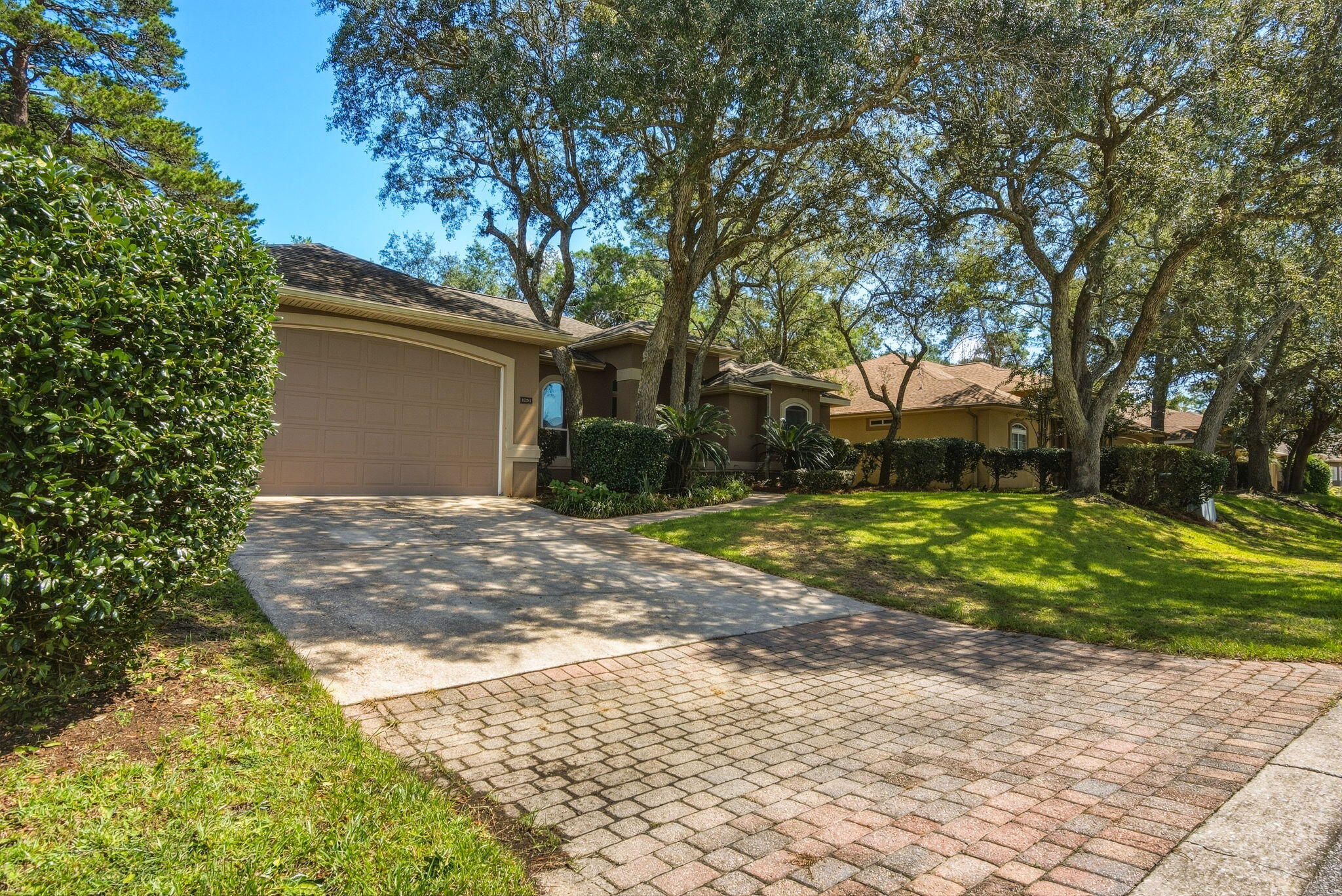 CHARDONNAY ESTATES - Residential