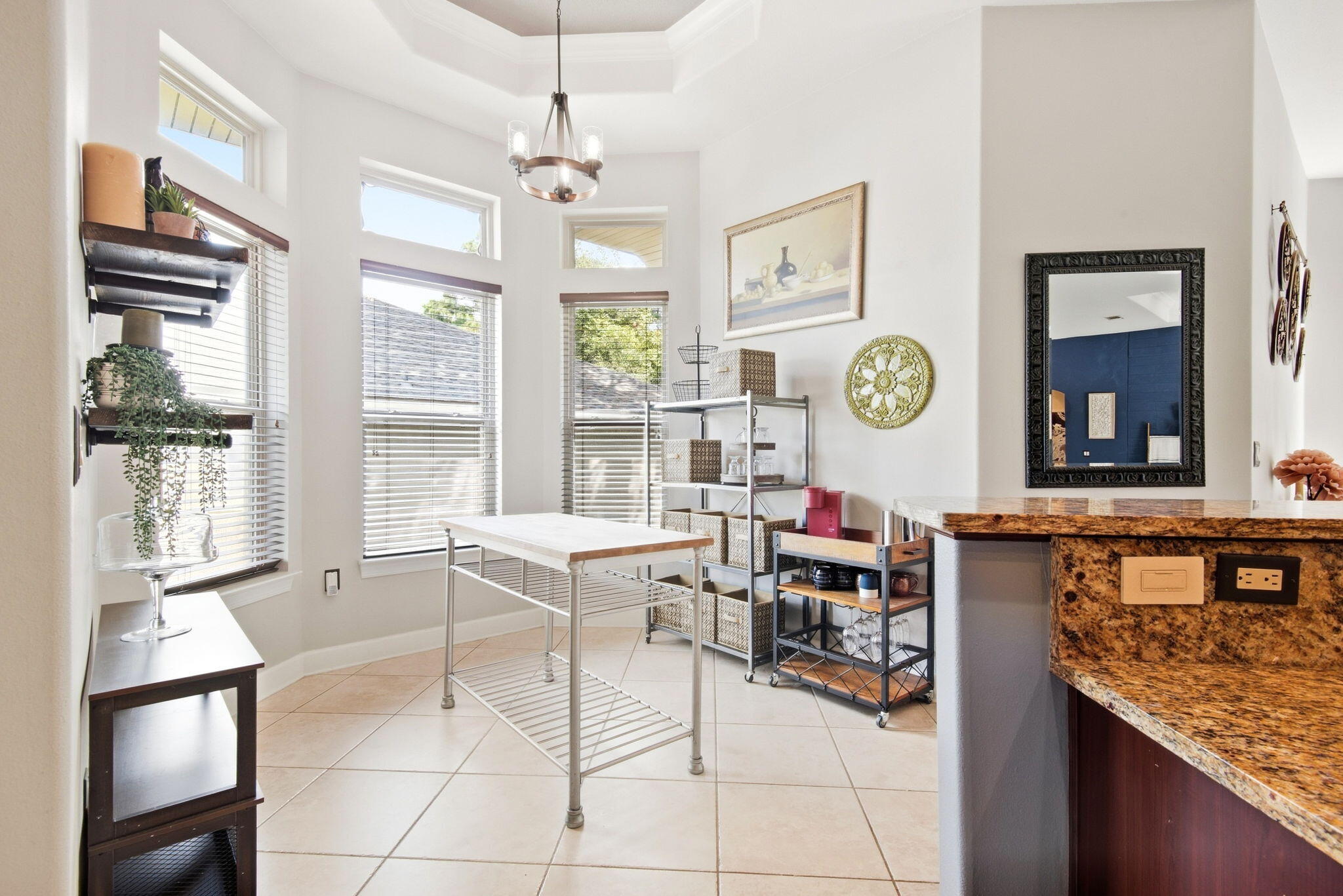 CHARDONNAY ESTATES - Residential