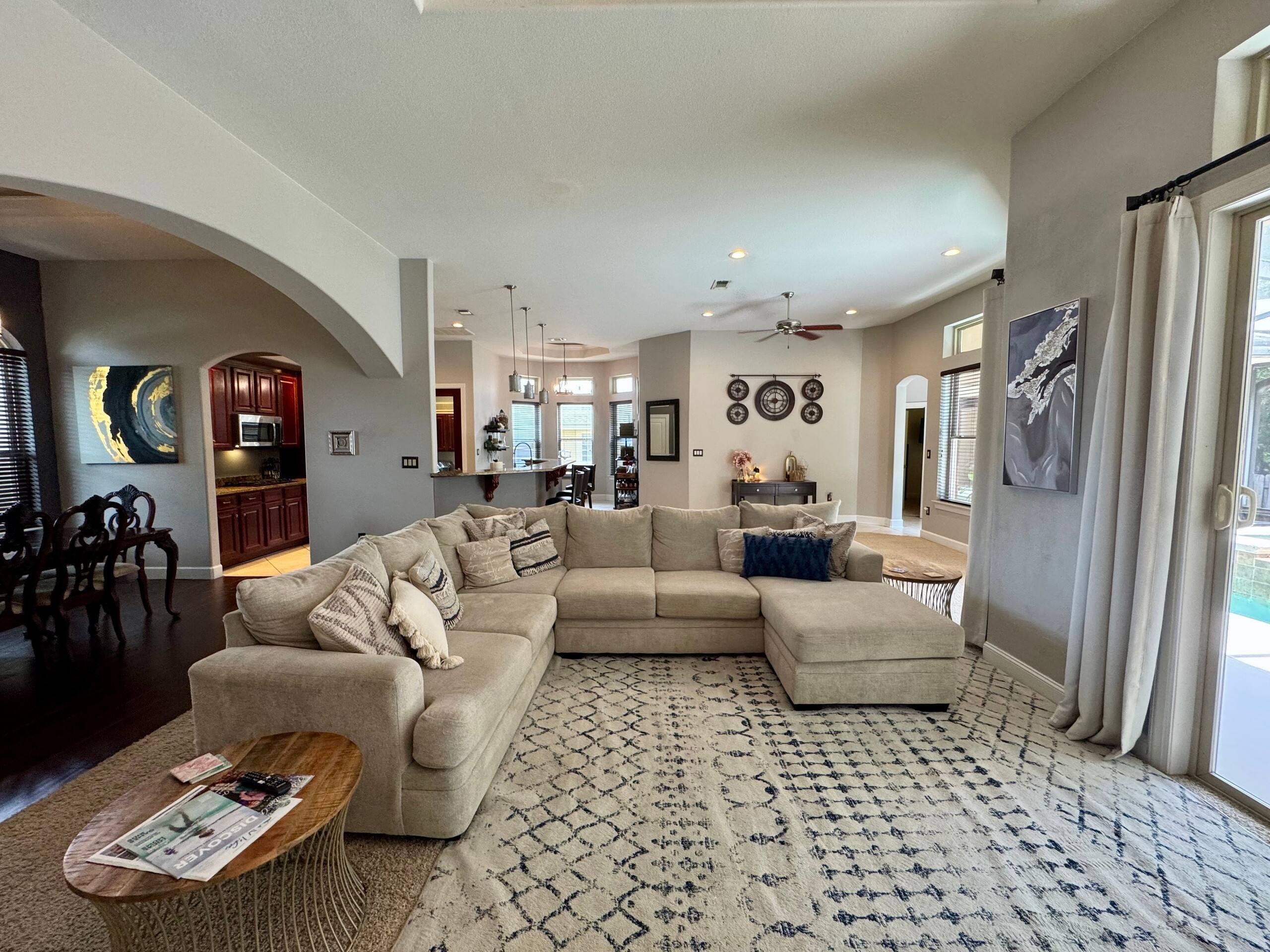CHARDONNAY ESTATES - Residential