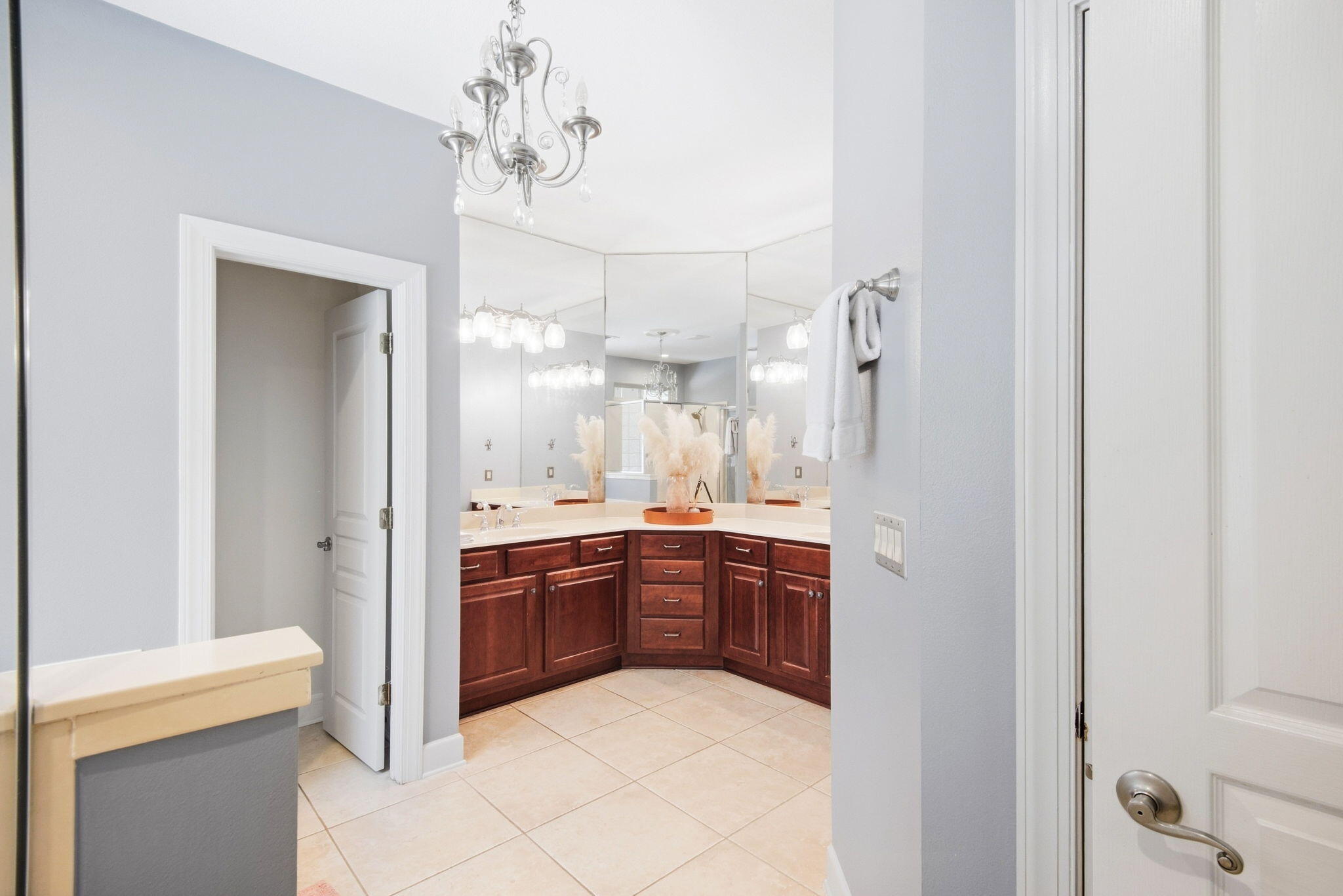 CHARDONNAY ESTATES - Residential