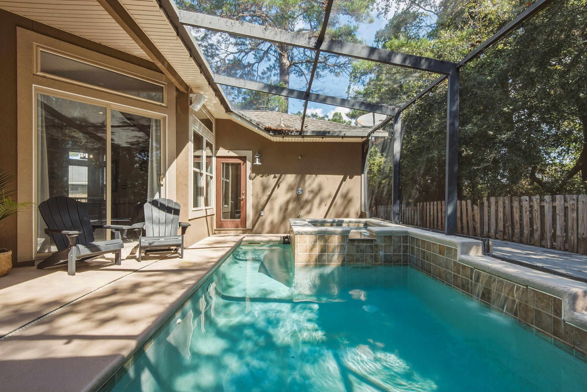 CHARDONNAY ESTATES - Residential