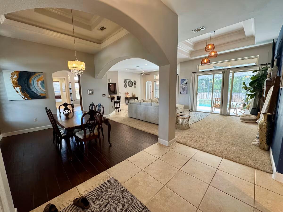 CHARDONNAY ESTATES - Residential