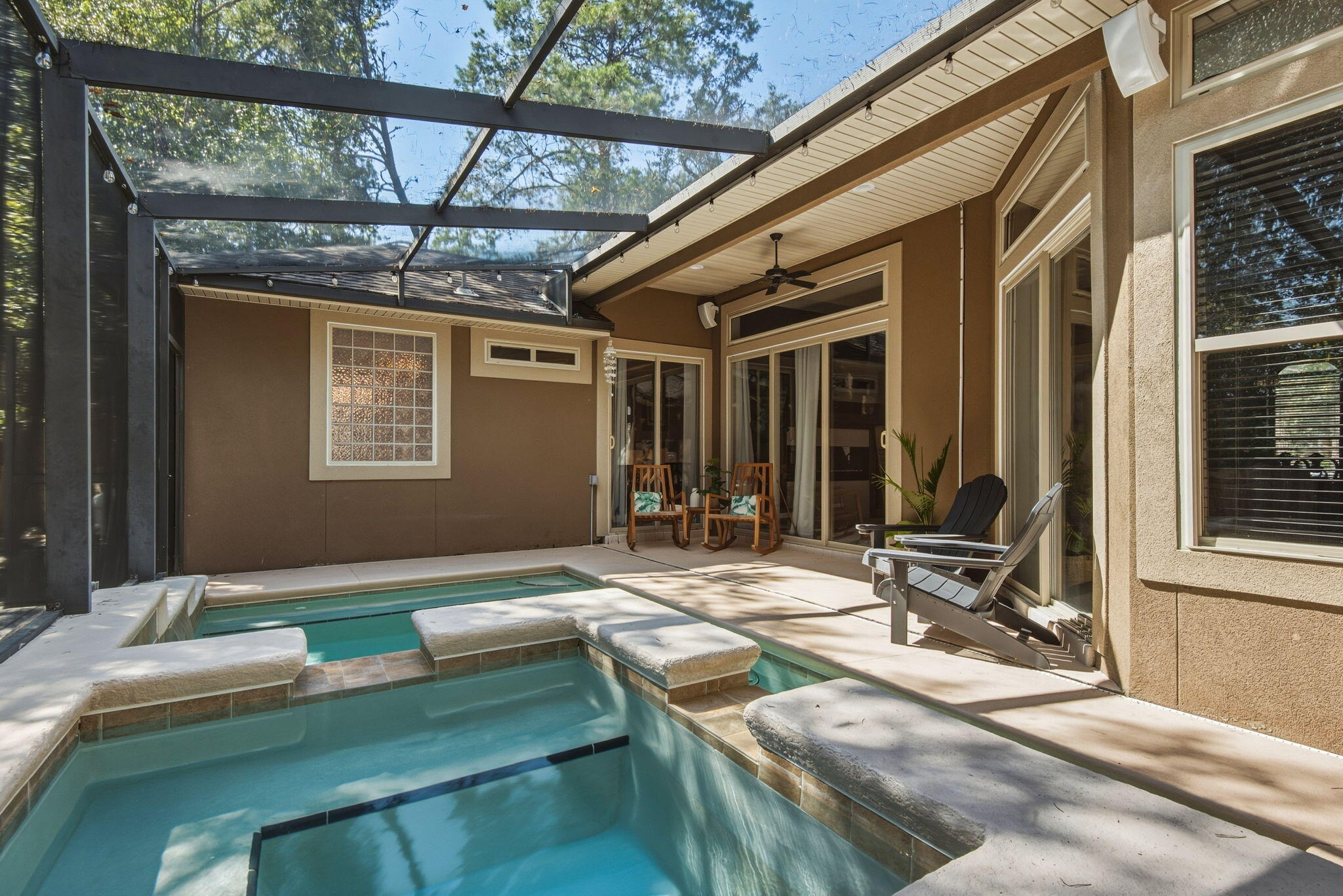 CHARDONNAY ESTATES - Residential