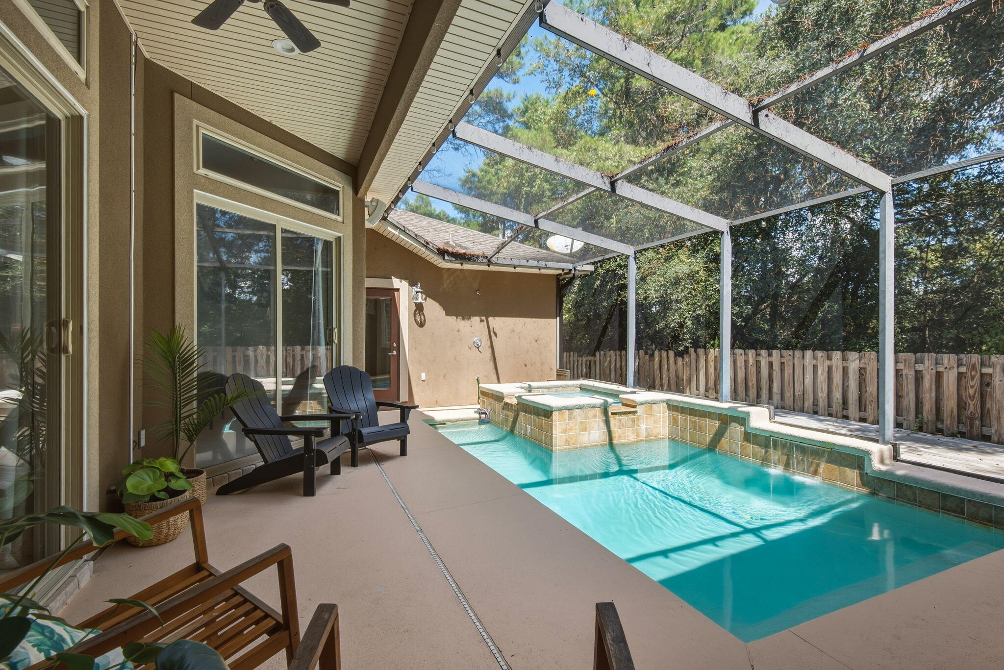 CHARDONNAY ESTATES - Residential