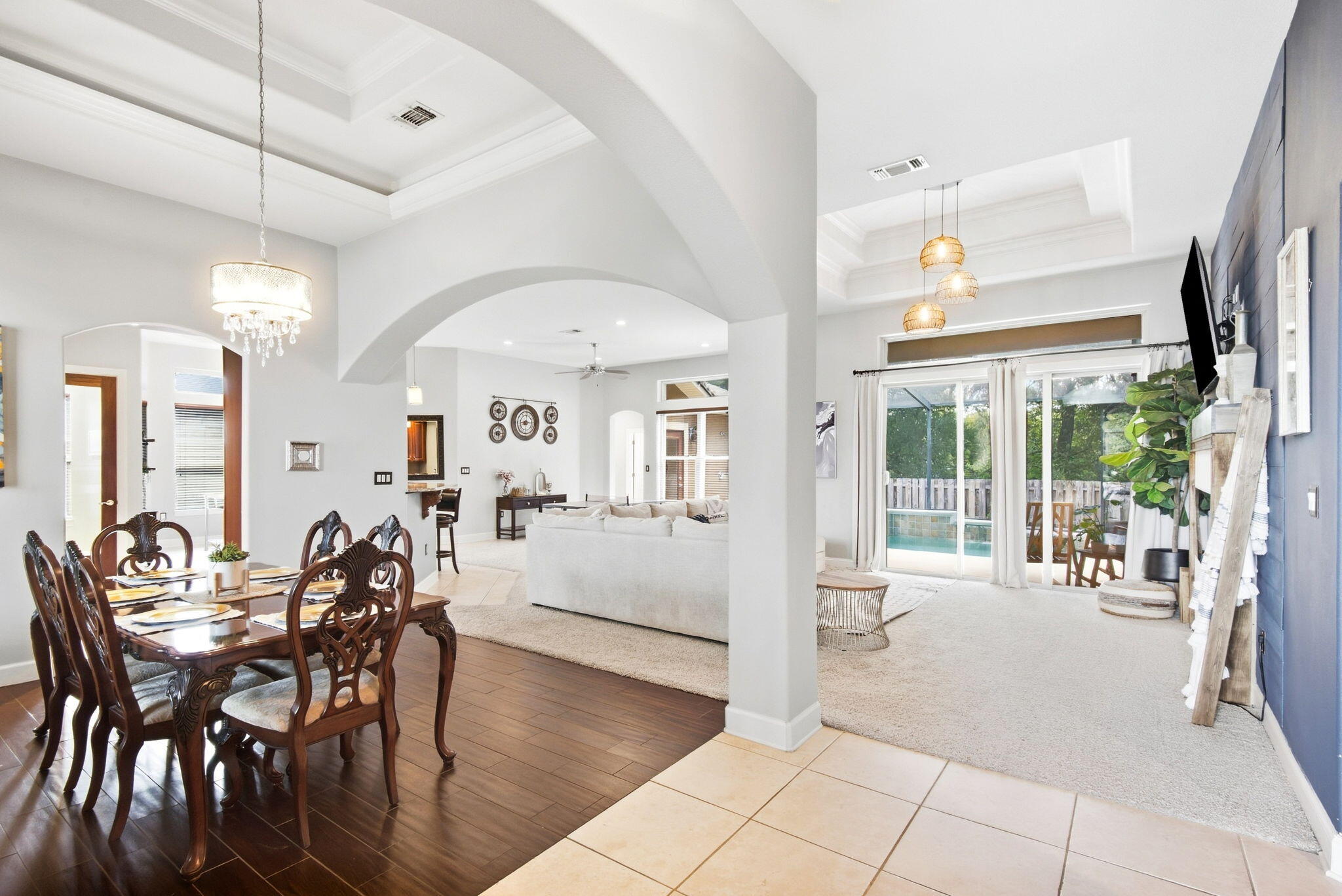 CHARDONNAY ESTATES - Residential