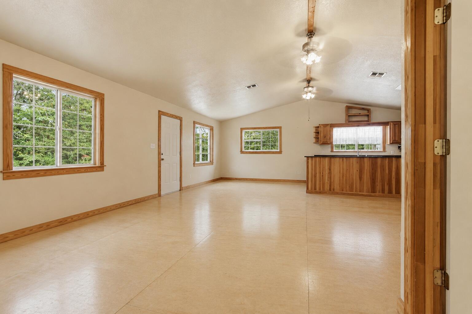 MILLS BAYOU - Residential