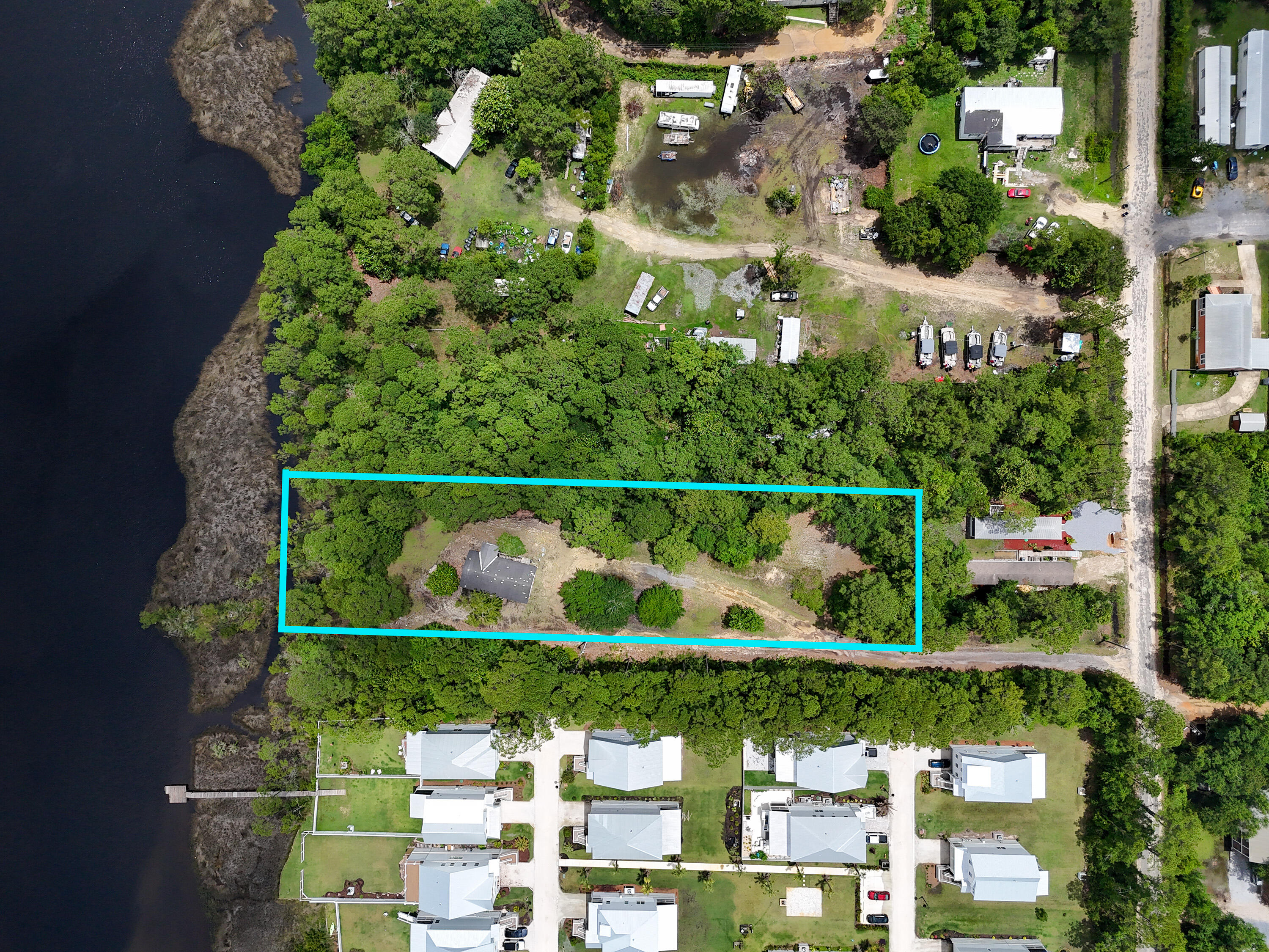 MILLS BAYOU - Residential