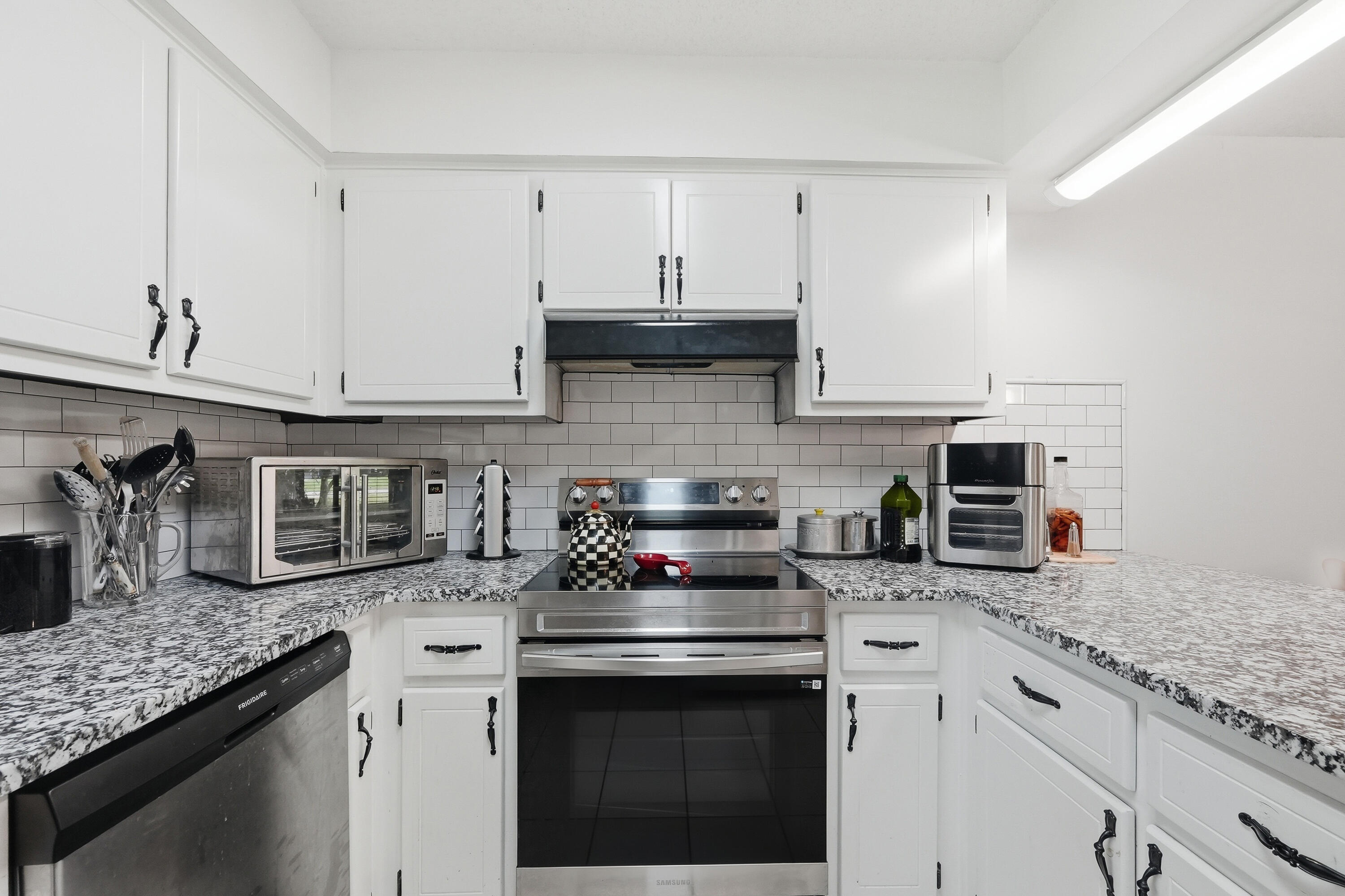 DOGWOOD ESTATES - Residential