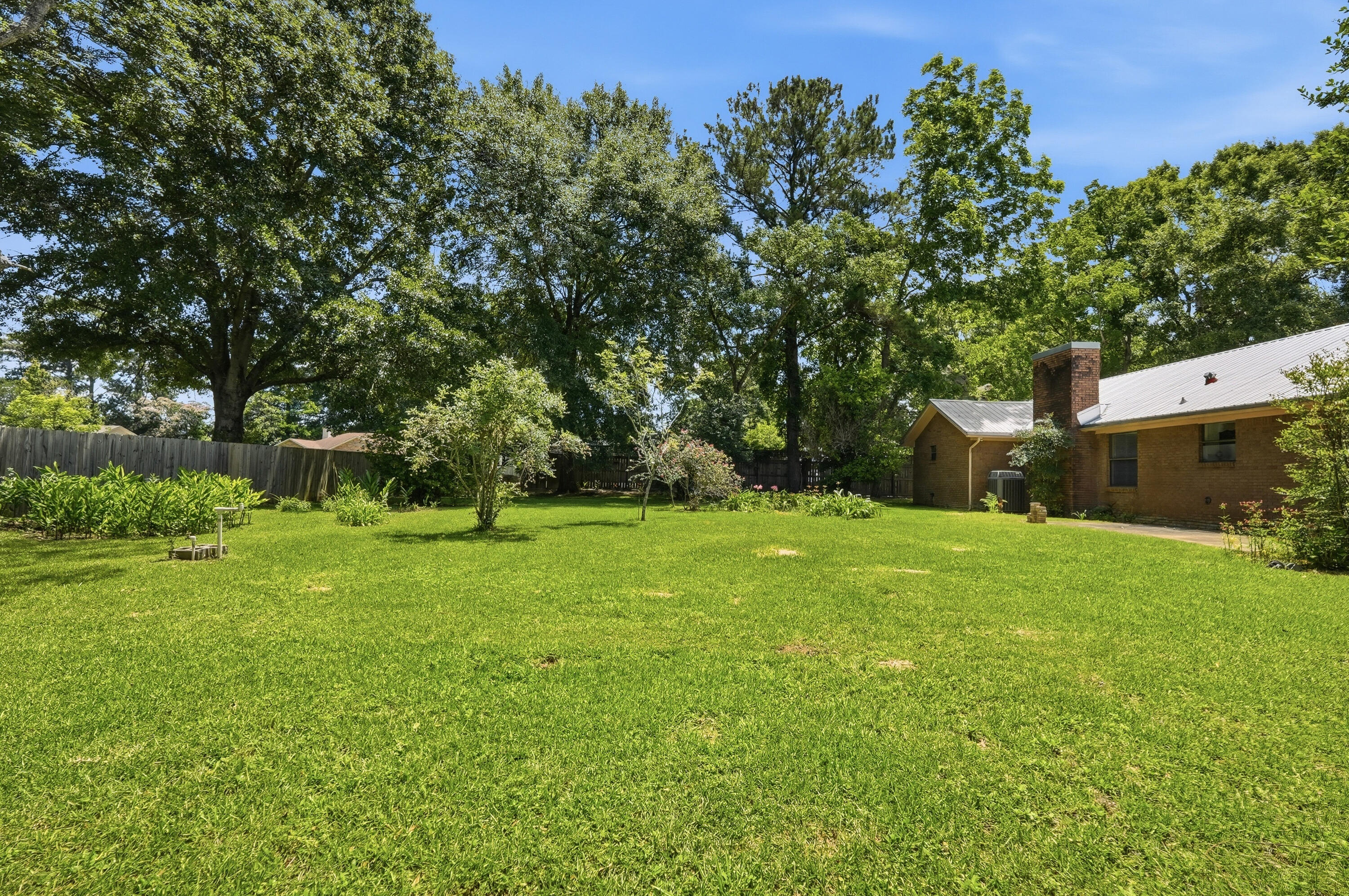 DOGWOOD ESTATES - Residential