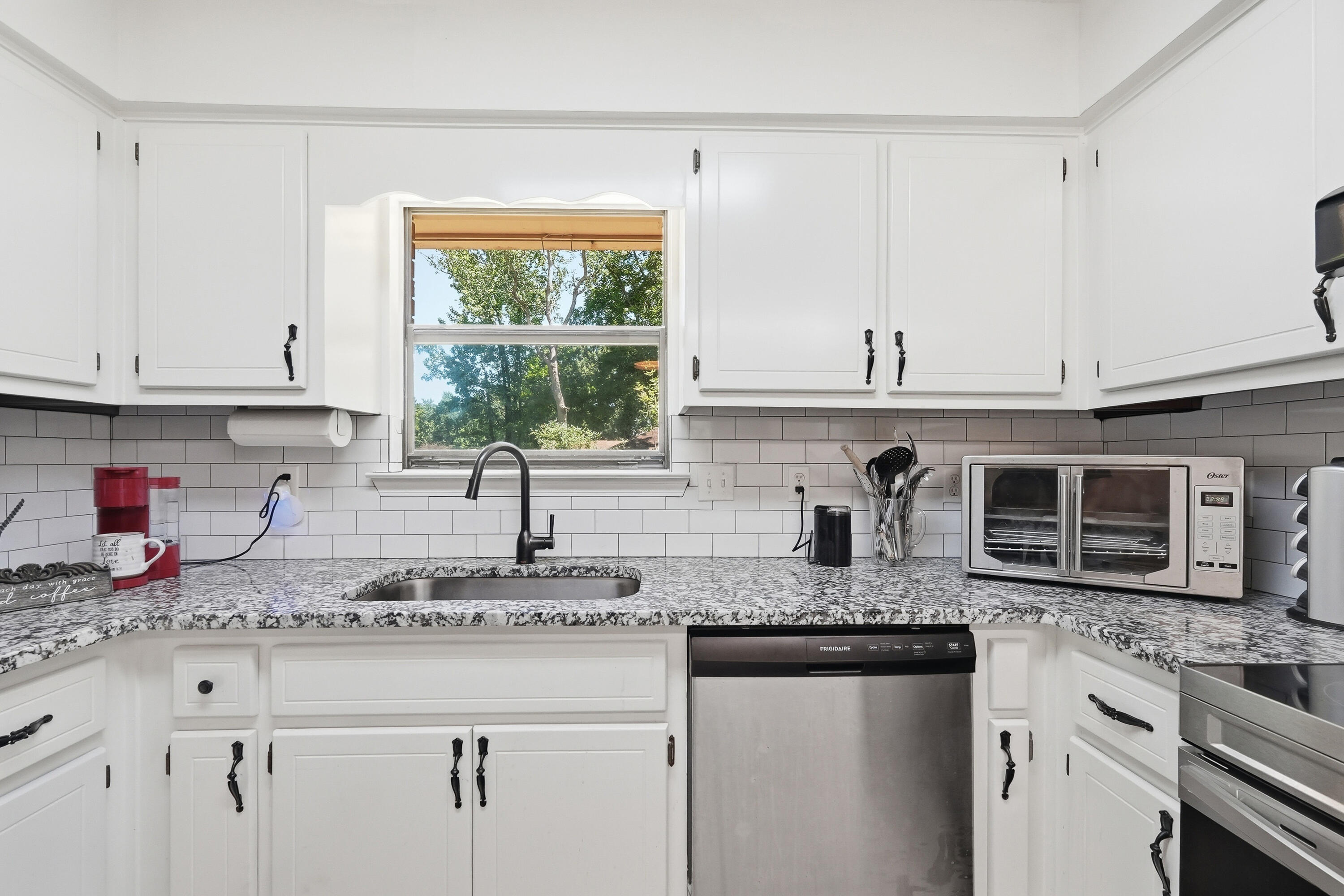 DOGWOOD ESTATES - Residential