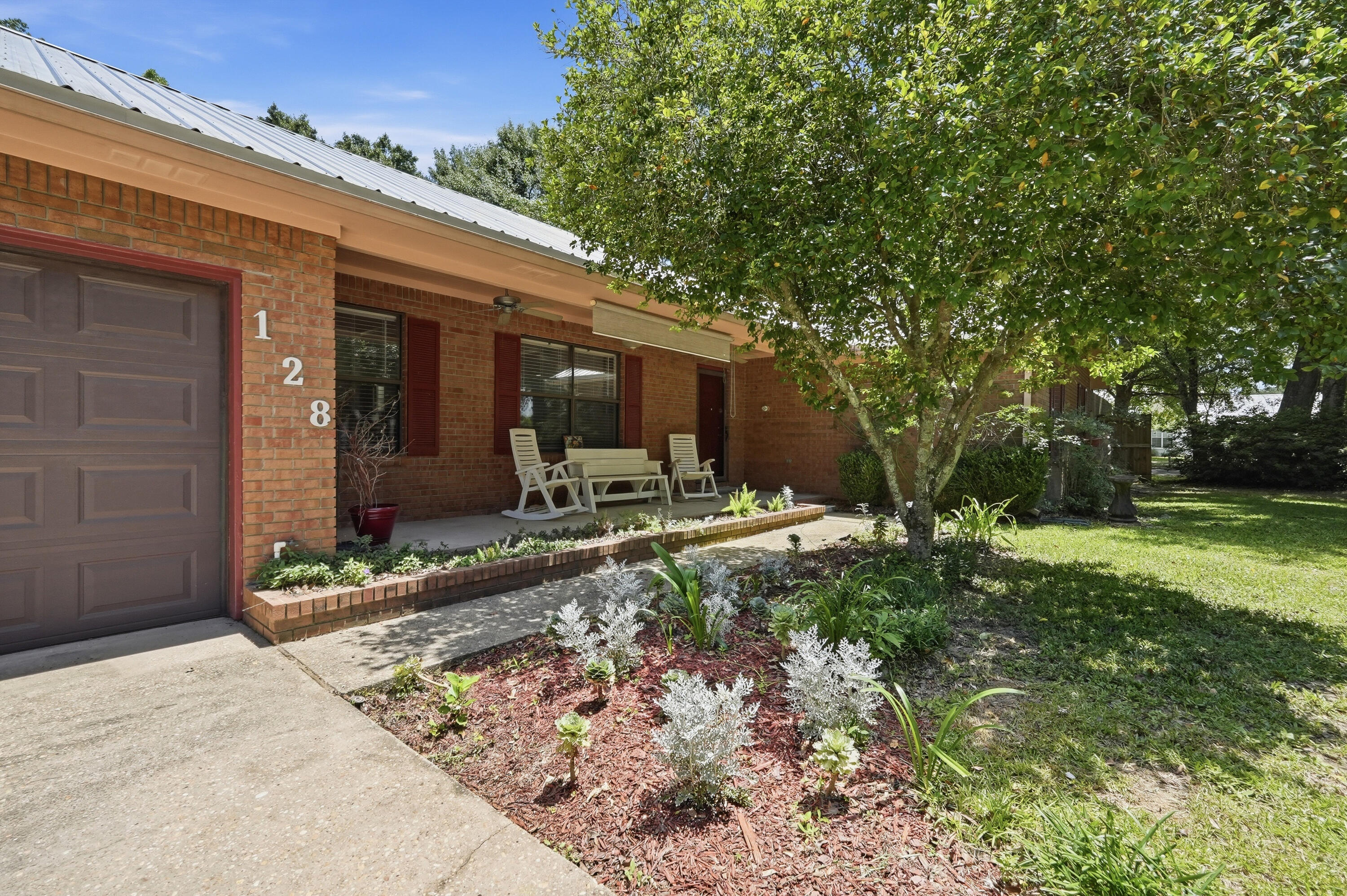 DOGWOOD ESTATES - Residential