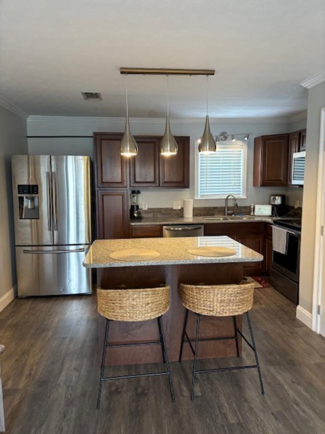 Great bay front condo!! This two bedroom/two bath condo is conveniently located on Okaloosa Island in between Destin and Fort Walton Beach. You can go from the white beaches of the Gulf of Mexico at John Beasley State Park to the Choctawhatchee Bay just by crossing the street. Enjoy fishing from the complex private dock or swimming in the bay front pool. The Hermitage by the Bay is a quiet waterfront community of 42 units. This would be perfect for a boater as you are minutes from Crab Island and Destin Harbor.