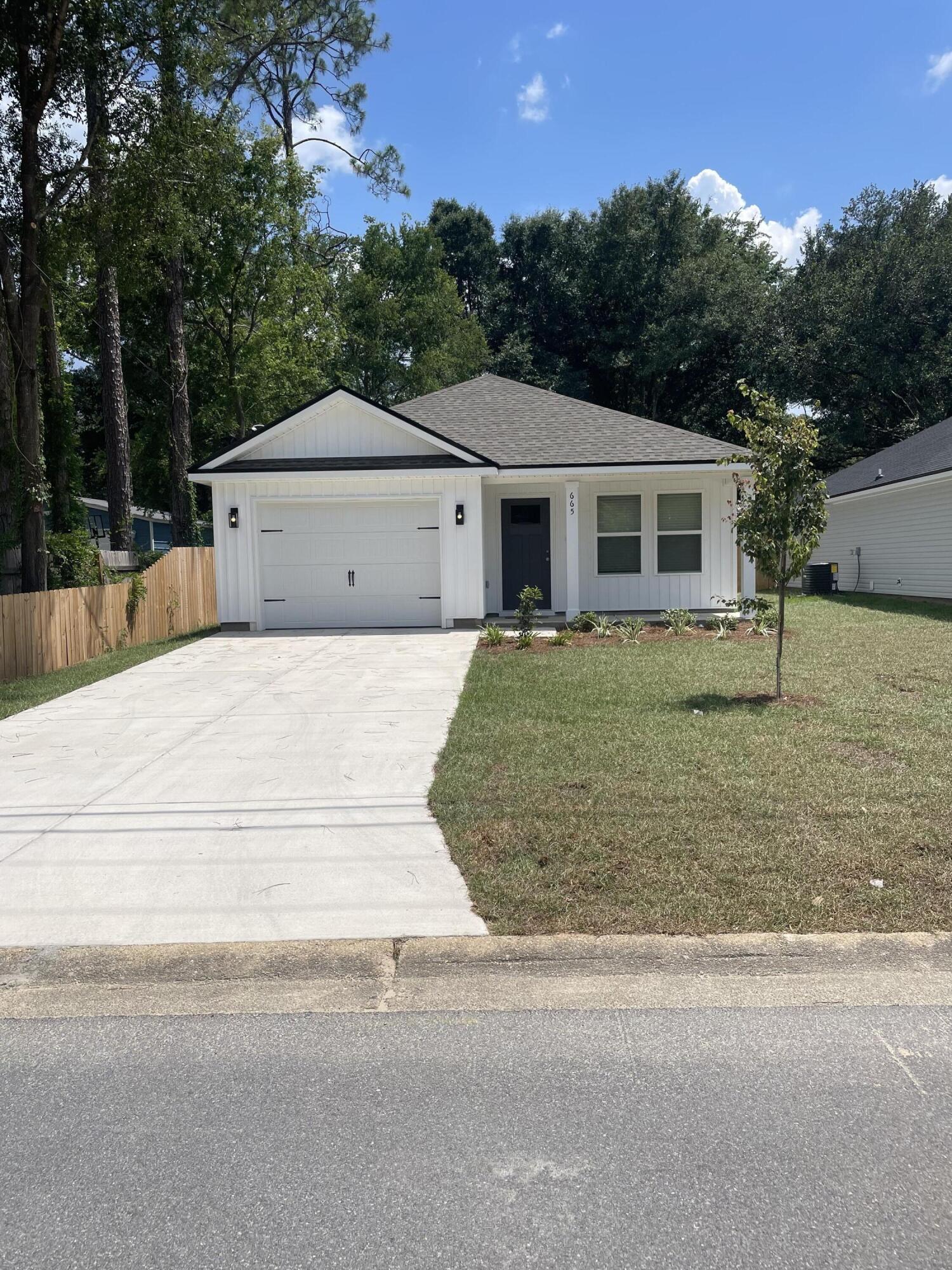 MORRIS ADDN TO CRESTVIEW - Residential