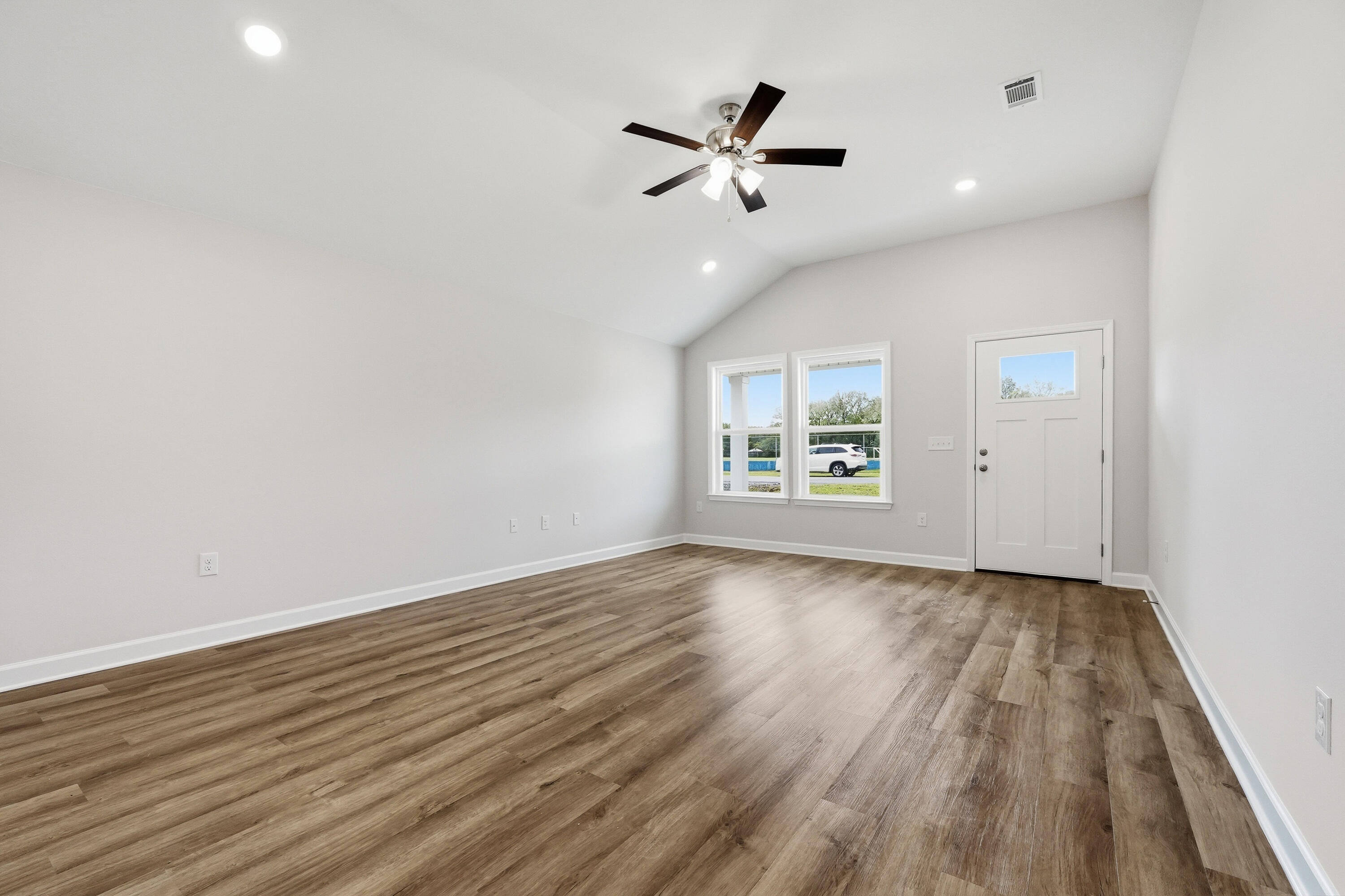 MORRIS ADDN TO CRESTVIEW - Residential