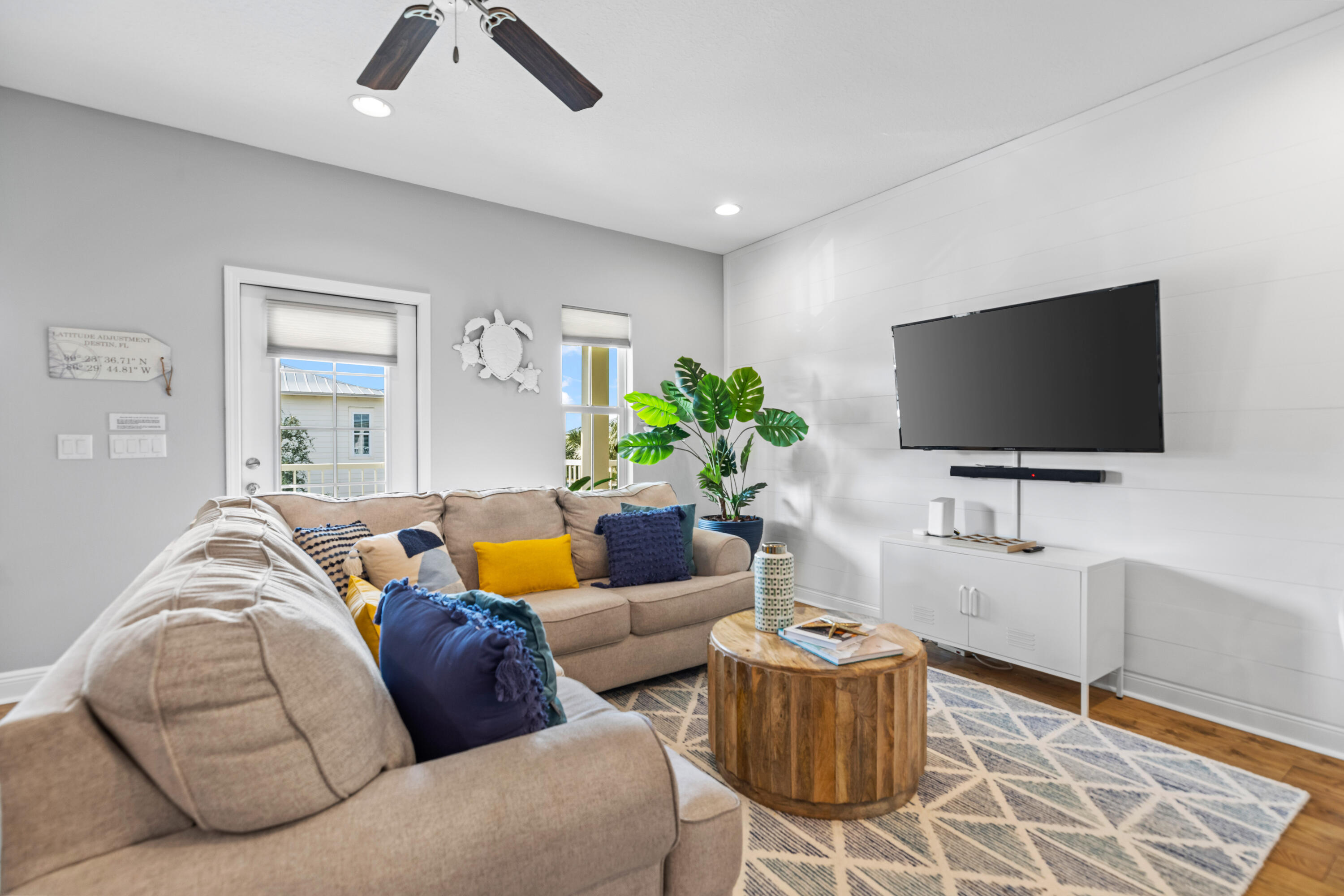ONE TWENTY FIVE CRYSTAL BEACH DRIVE - Residential