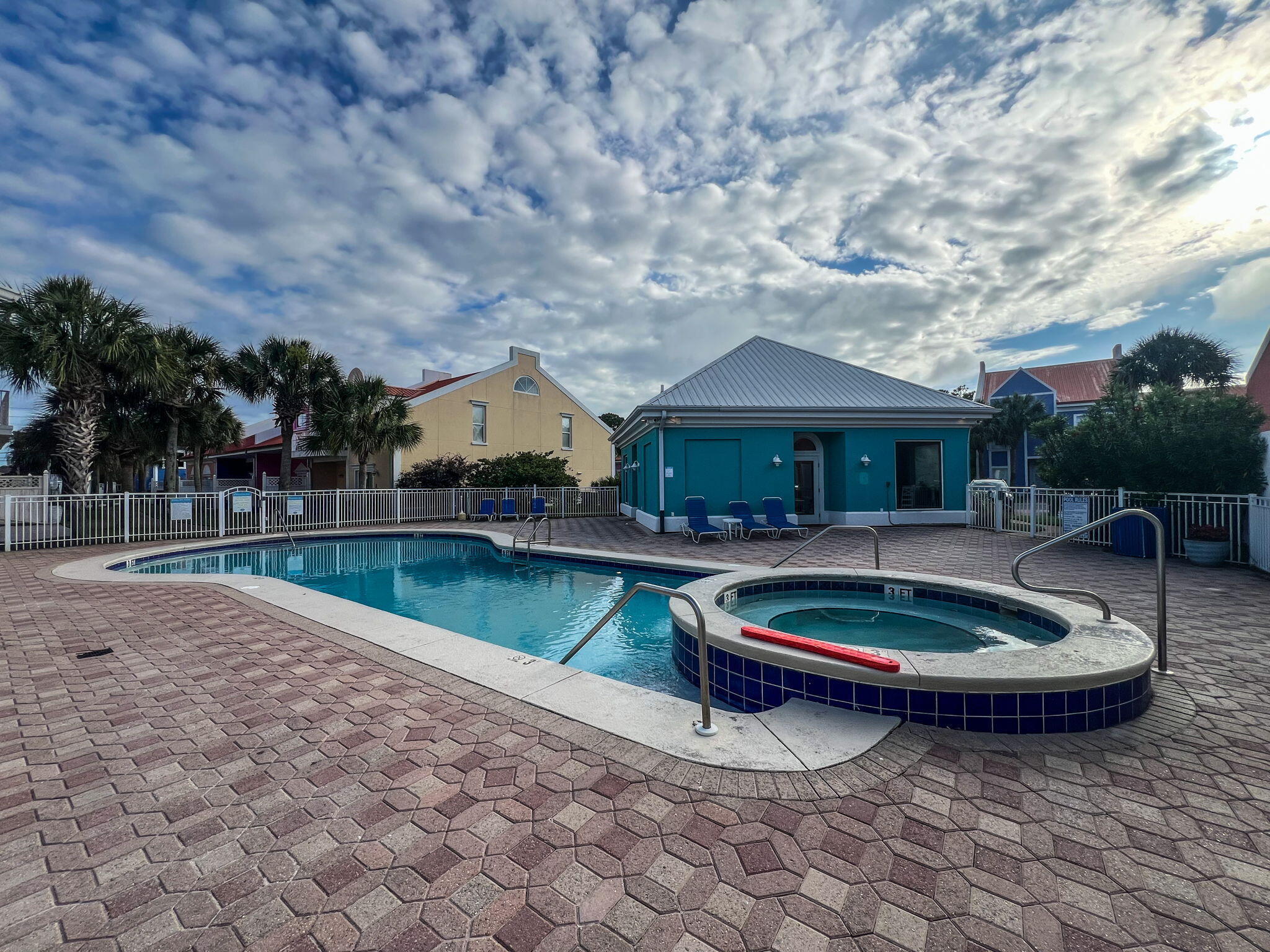 Banana Bay - Residential