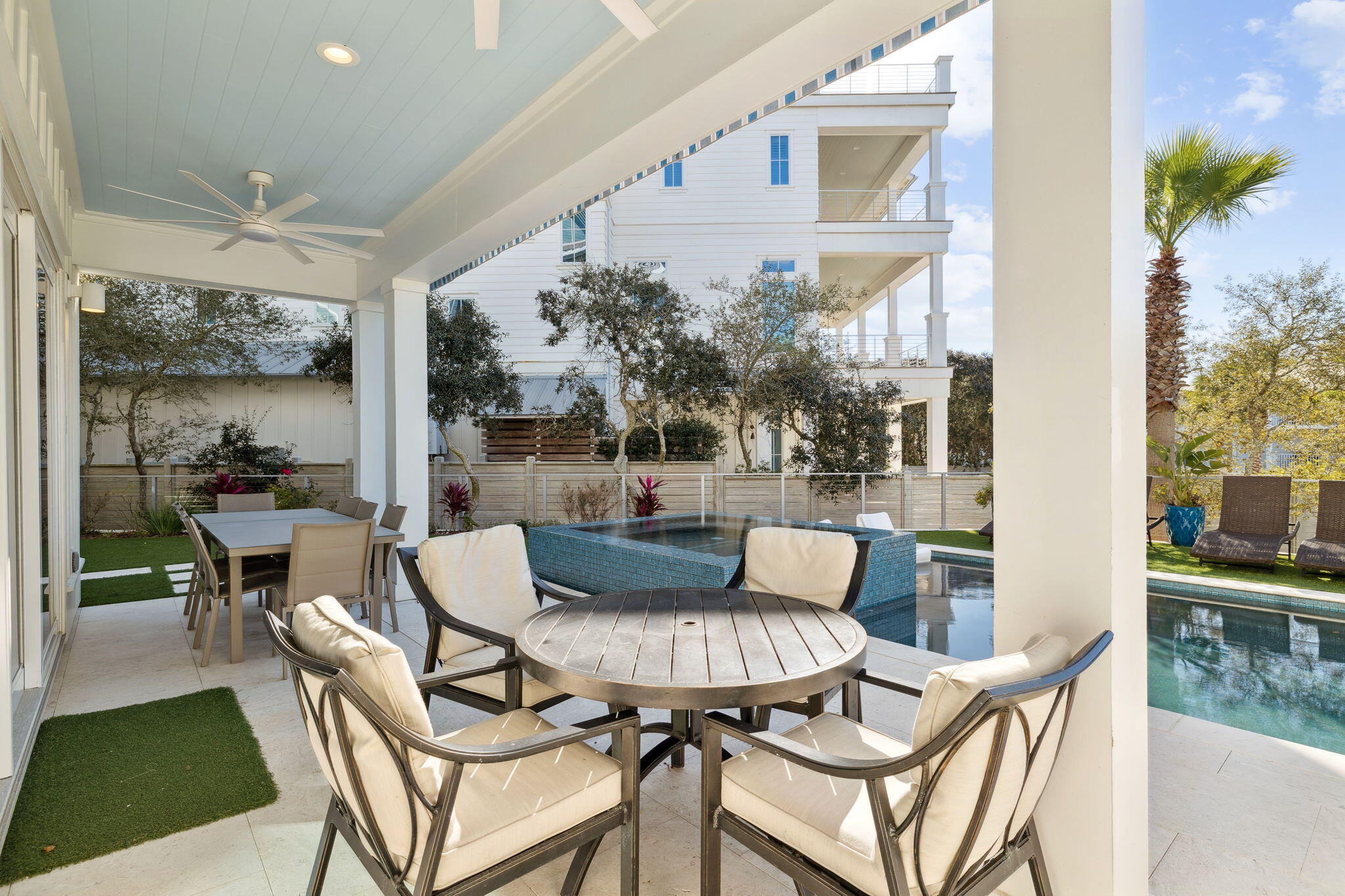 BLUE MOUNTAIN BEACH - Residential