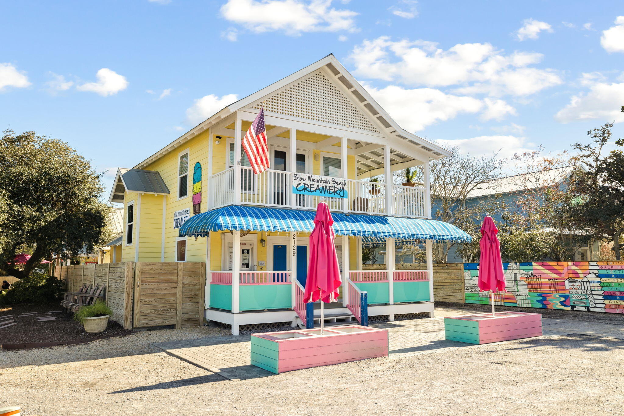 BLUE MOUNTAIN BEACH - Residential