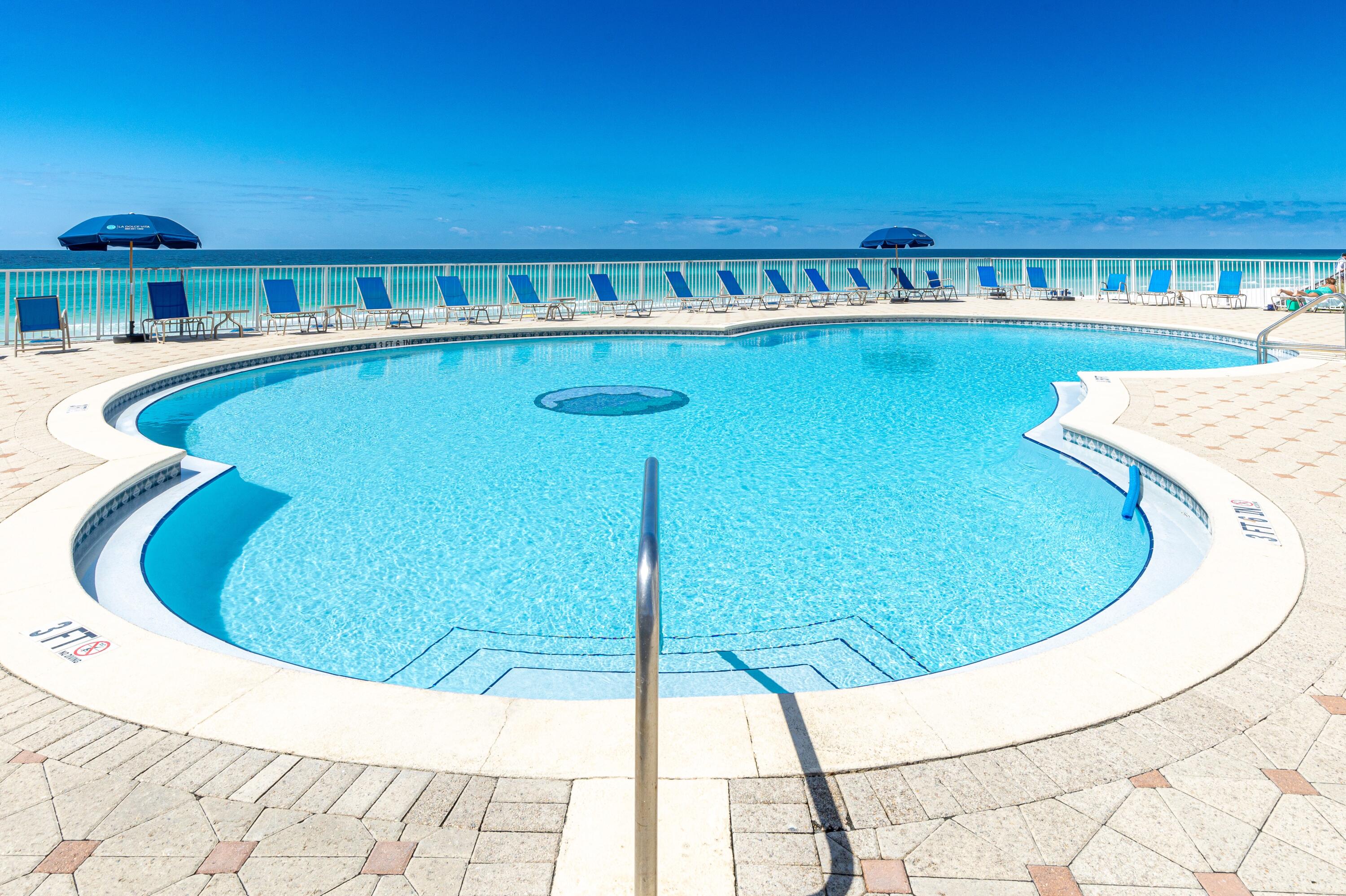 BEACH HOUSE CONDO PH 2 - Residential