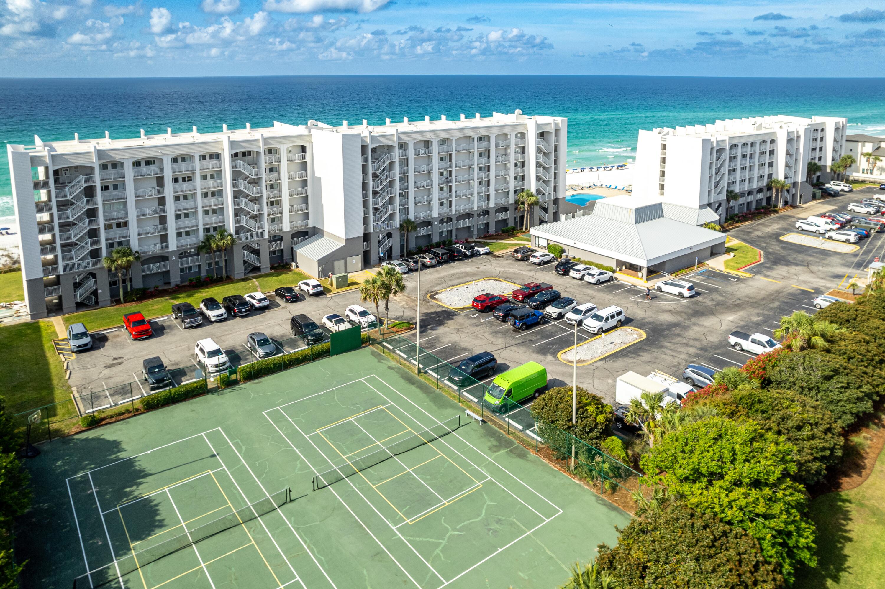 BEACH HOUSE CONDO PH 2 - Residential