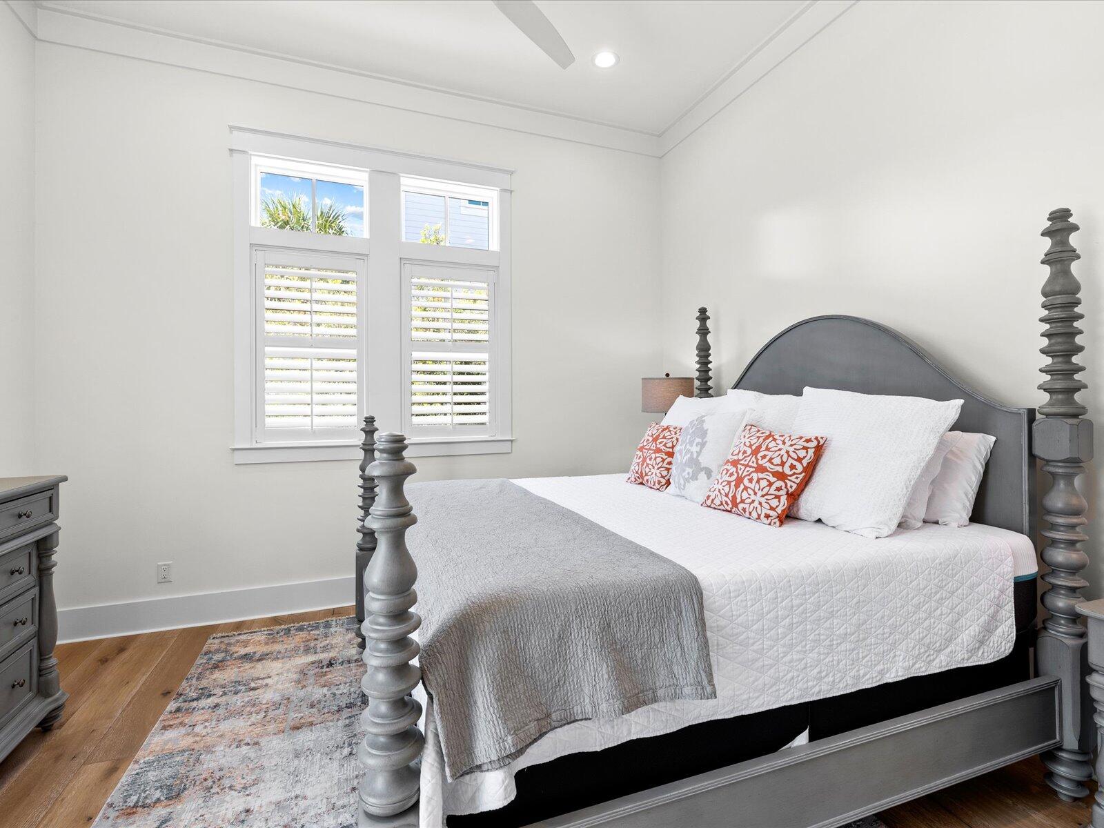LAKESIDE AT BLUE MOUNTAIN BEACH - Residential Lease