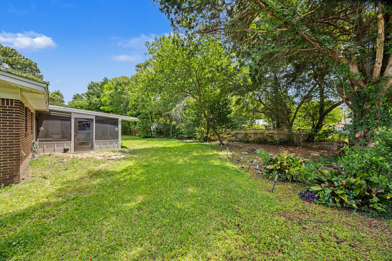 BAYOU WOODS - Residential