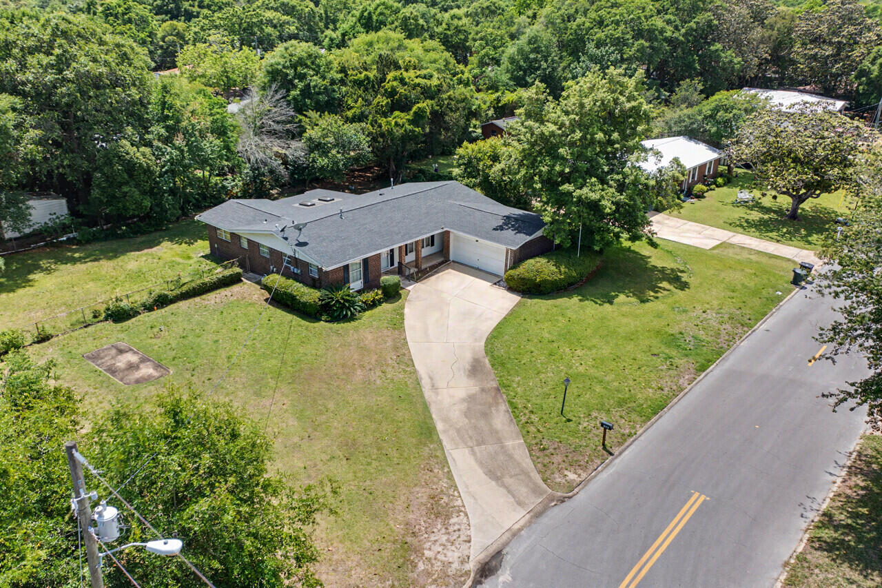 BAYOU WOODS - Residential