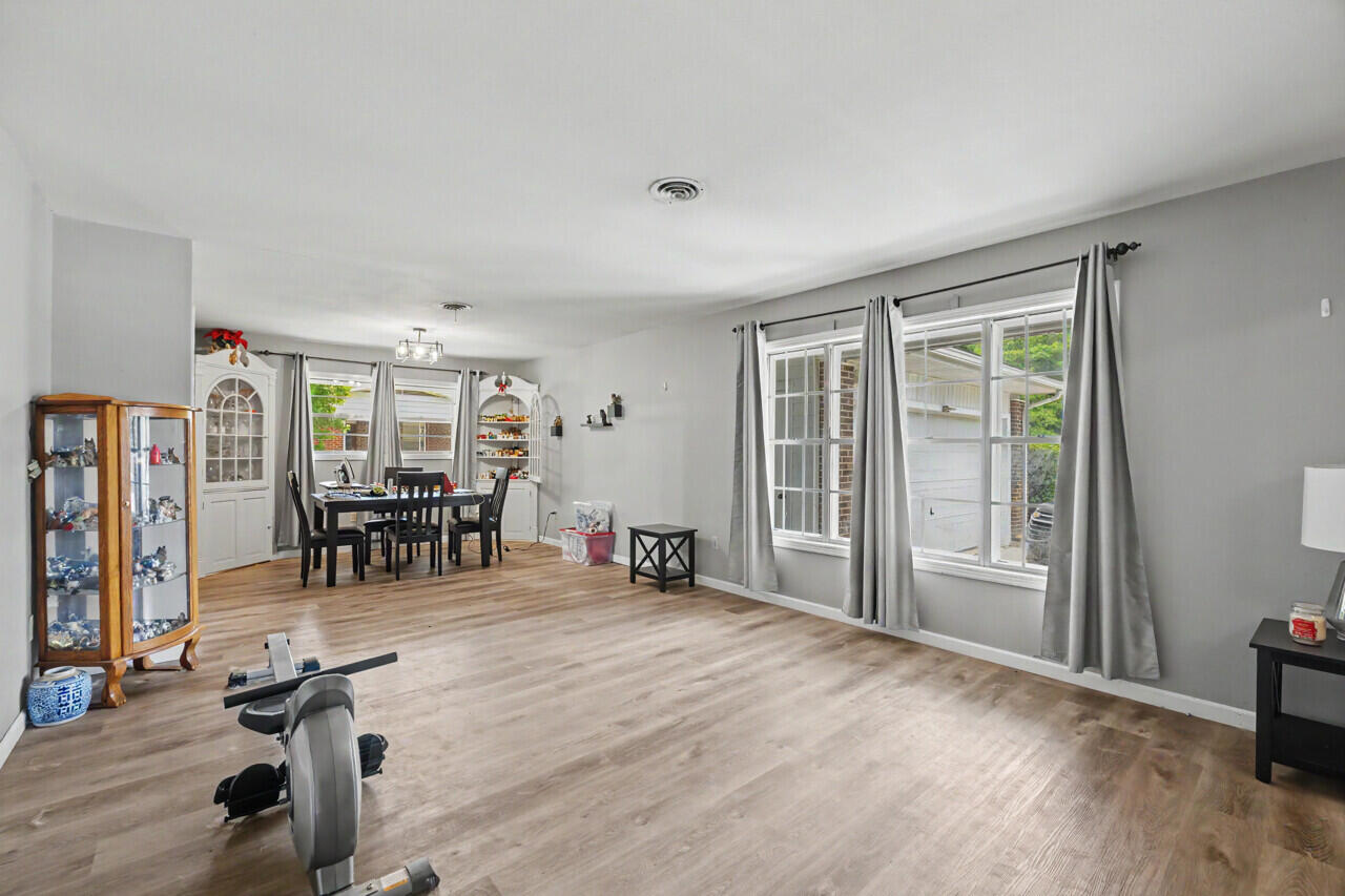 BAYOU WOODS - Residential