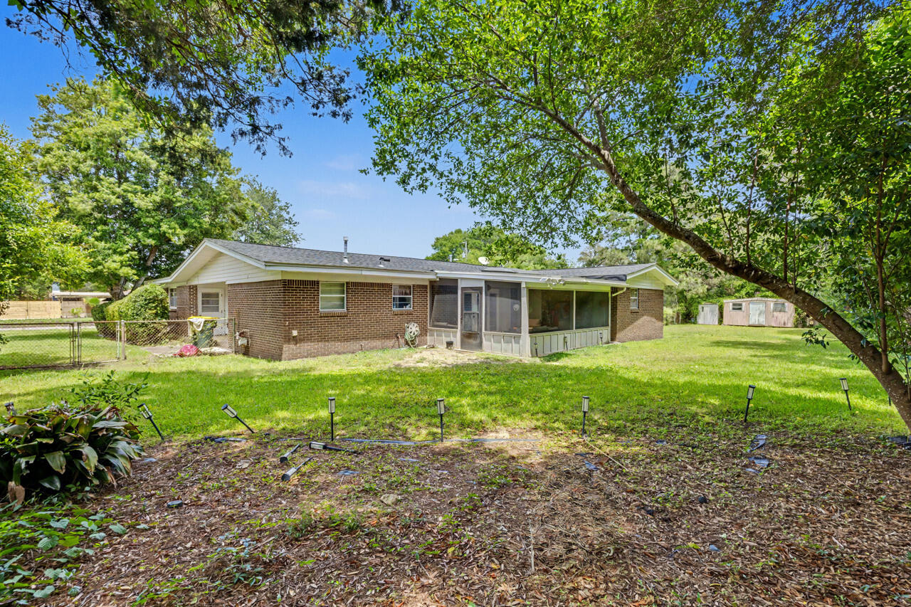 BAYOU WOODS - Residential
