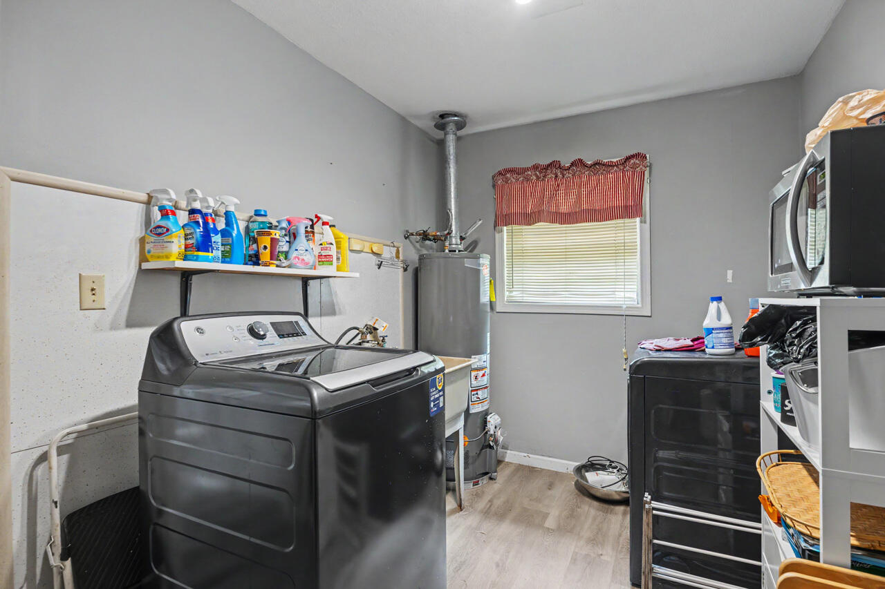 BAYOU WOODS - Residential