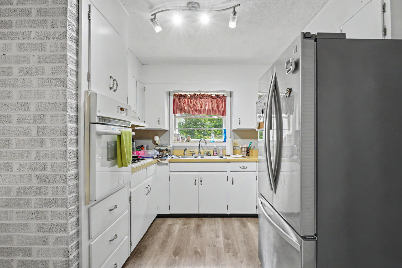 BAYOU WOODS - Residential