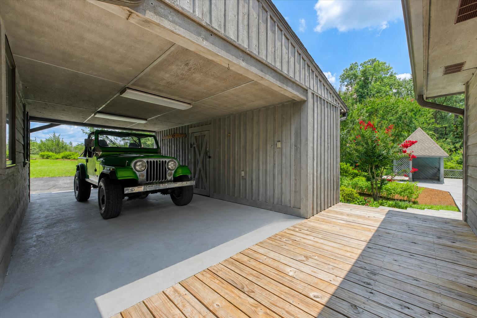 NO RECORDED SUBDIVISION - Residential
