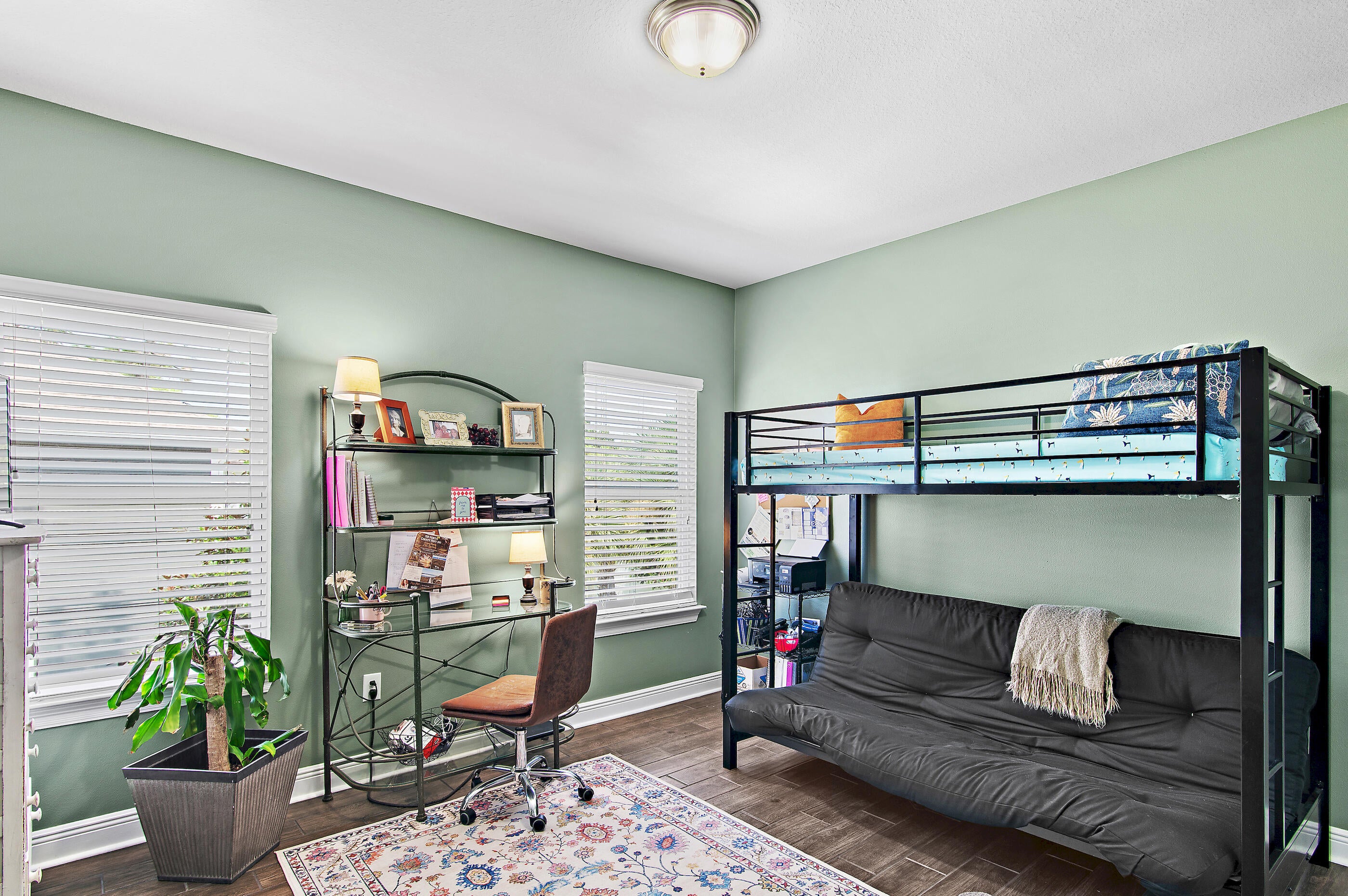 Mussett Bayou Manor - Residential