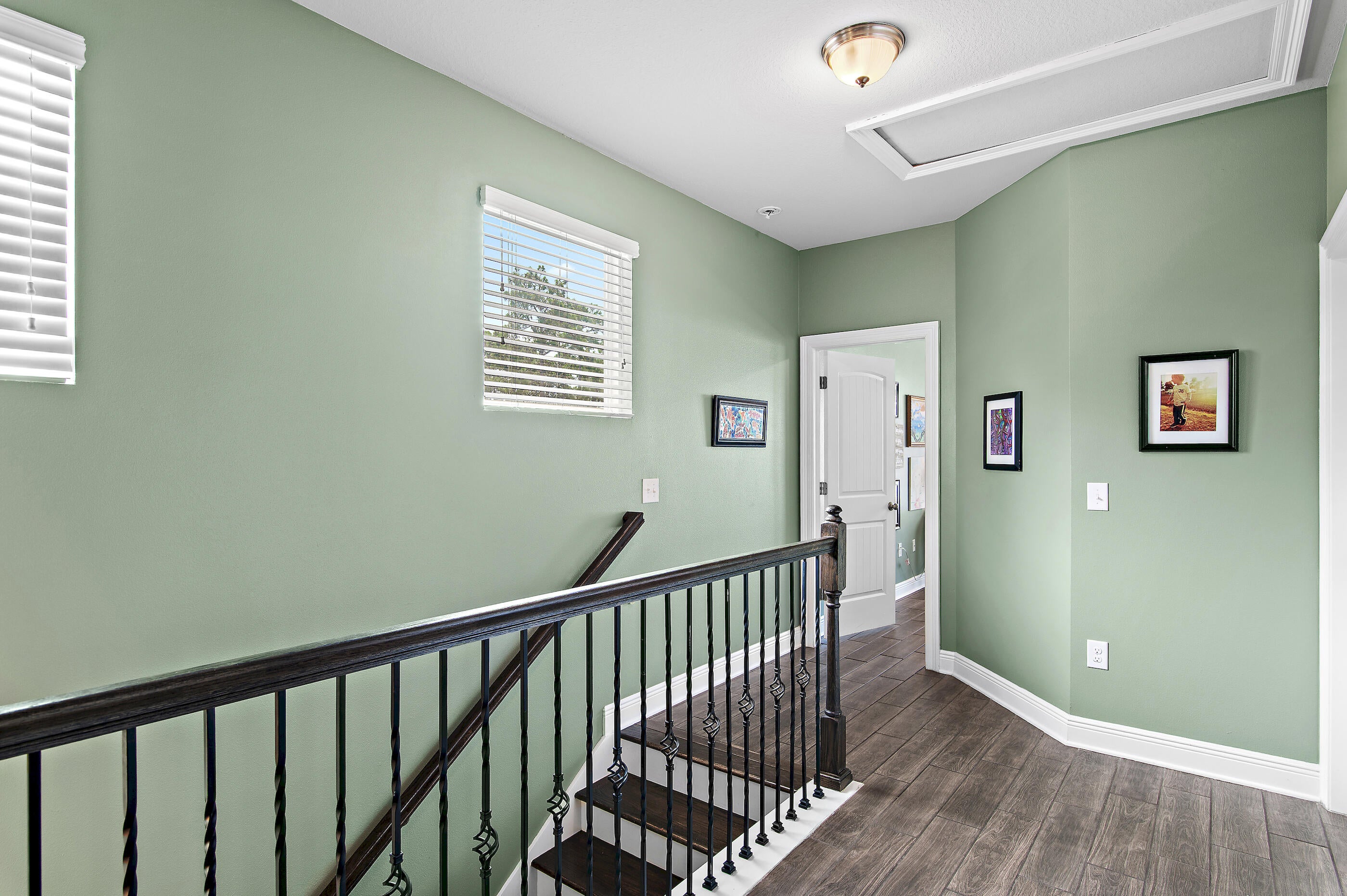 Mussett Bayou Manor - Residential