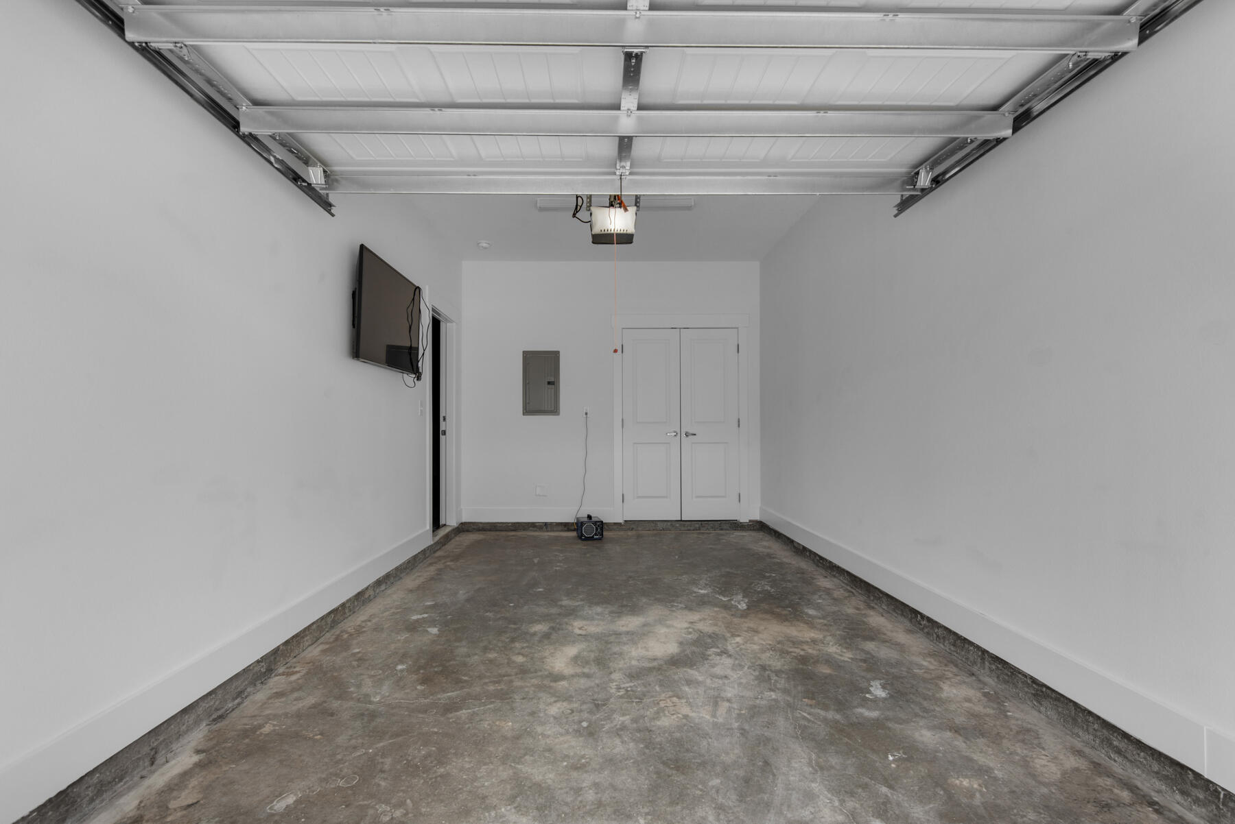 VERANDAS AT FREEPORT - Residential Lease