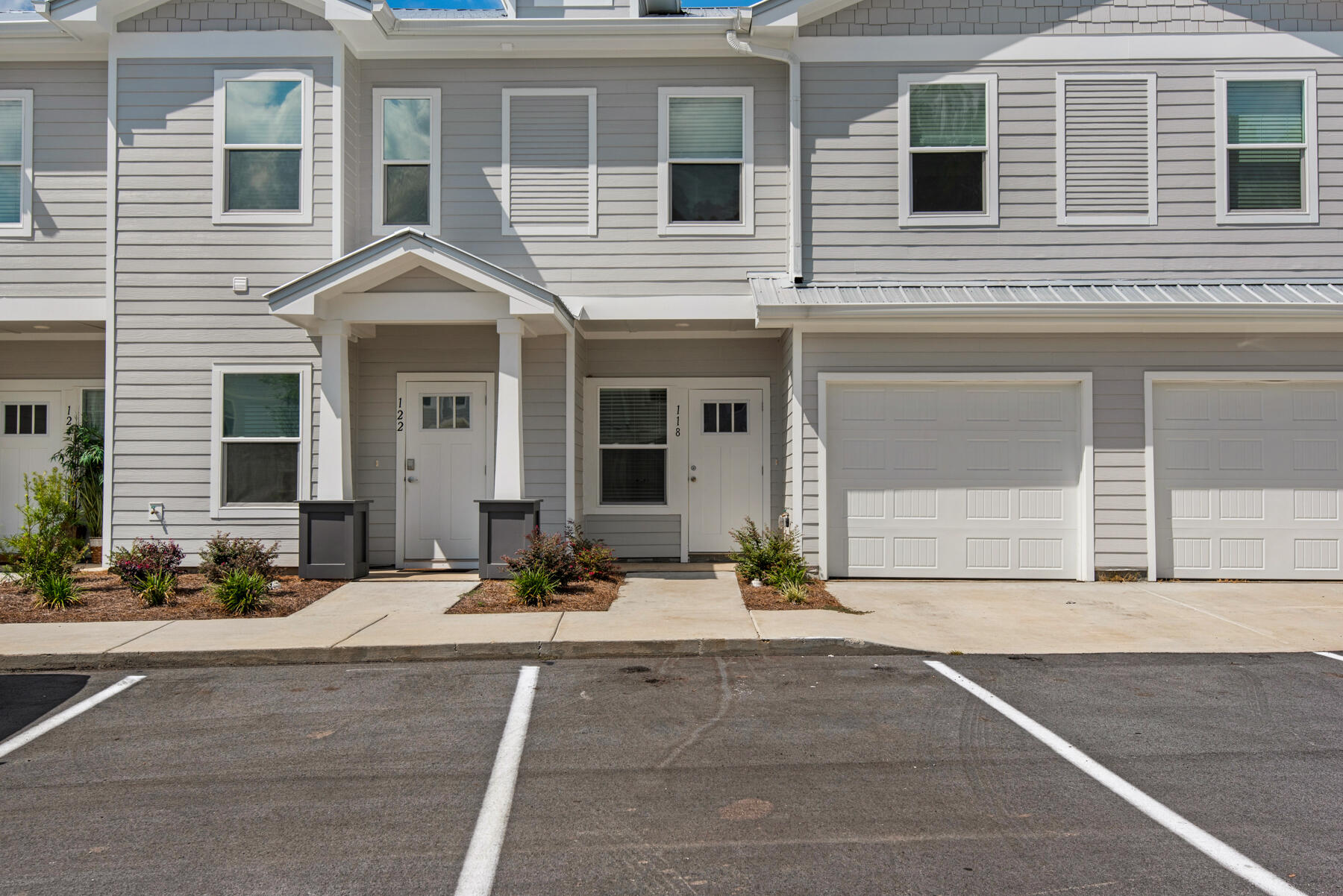 VERANDAS AT FREEPORT - Residential Lease
